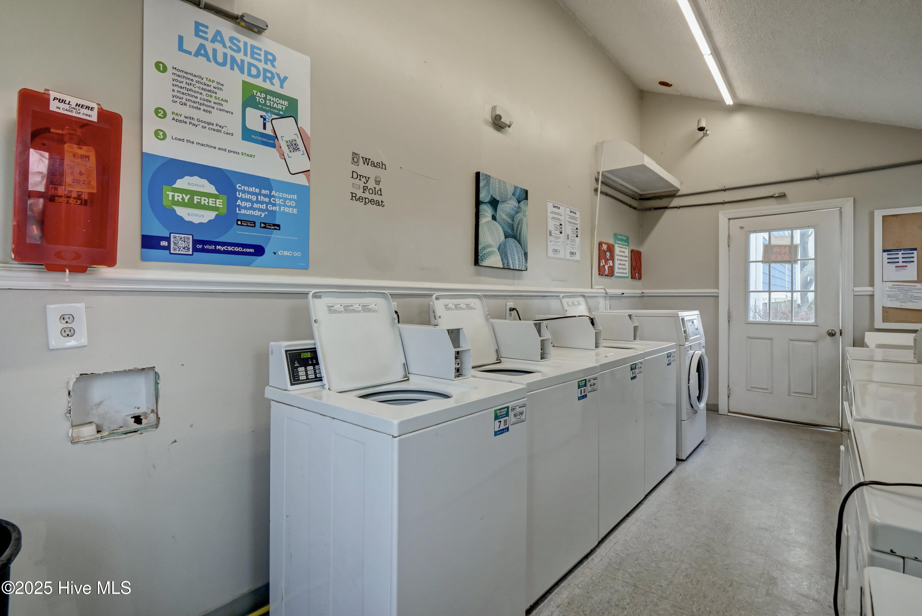 100534180 | Photo 26