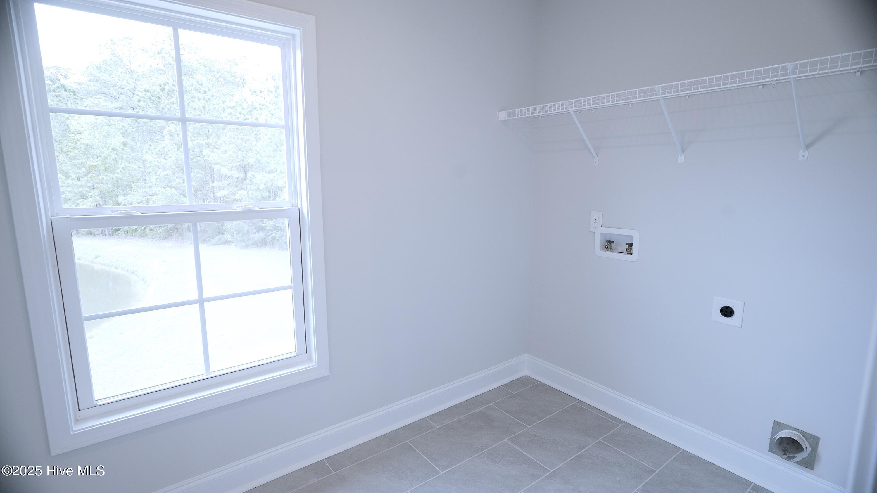 100420990 | Photo 31