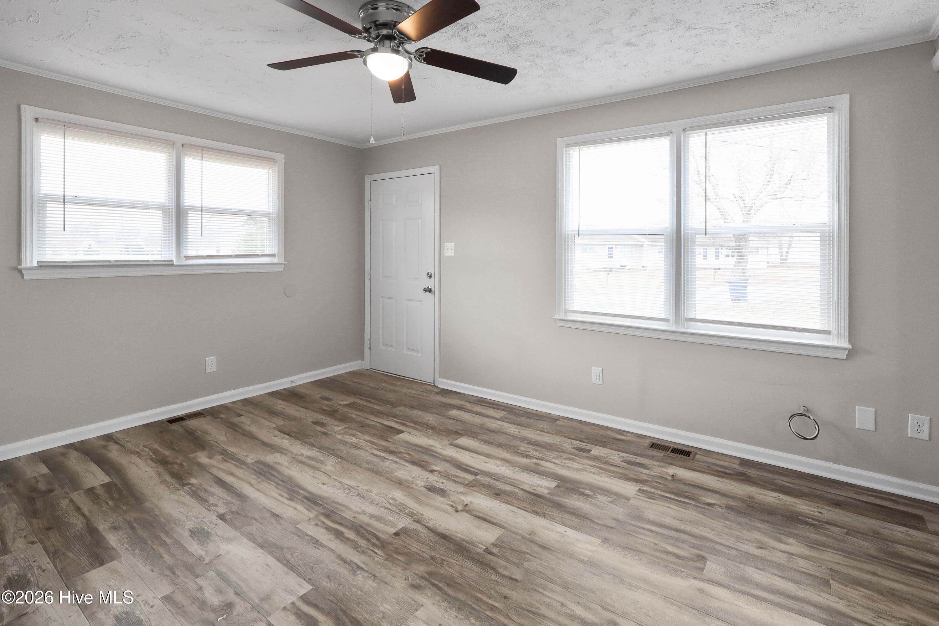 100547521 | Photo 26