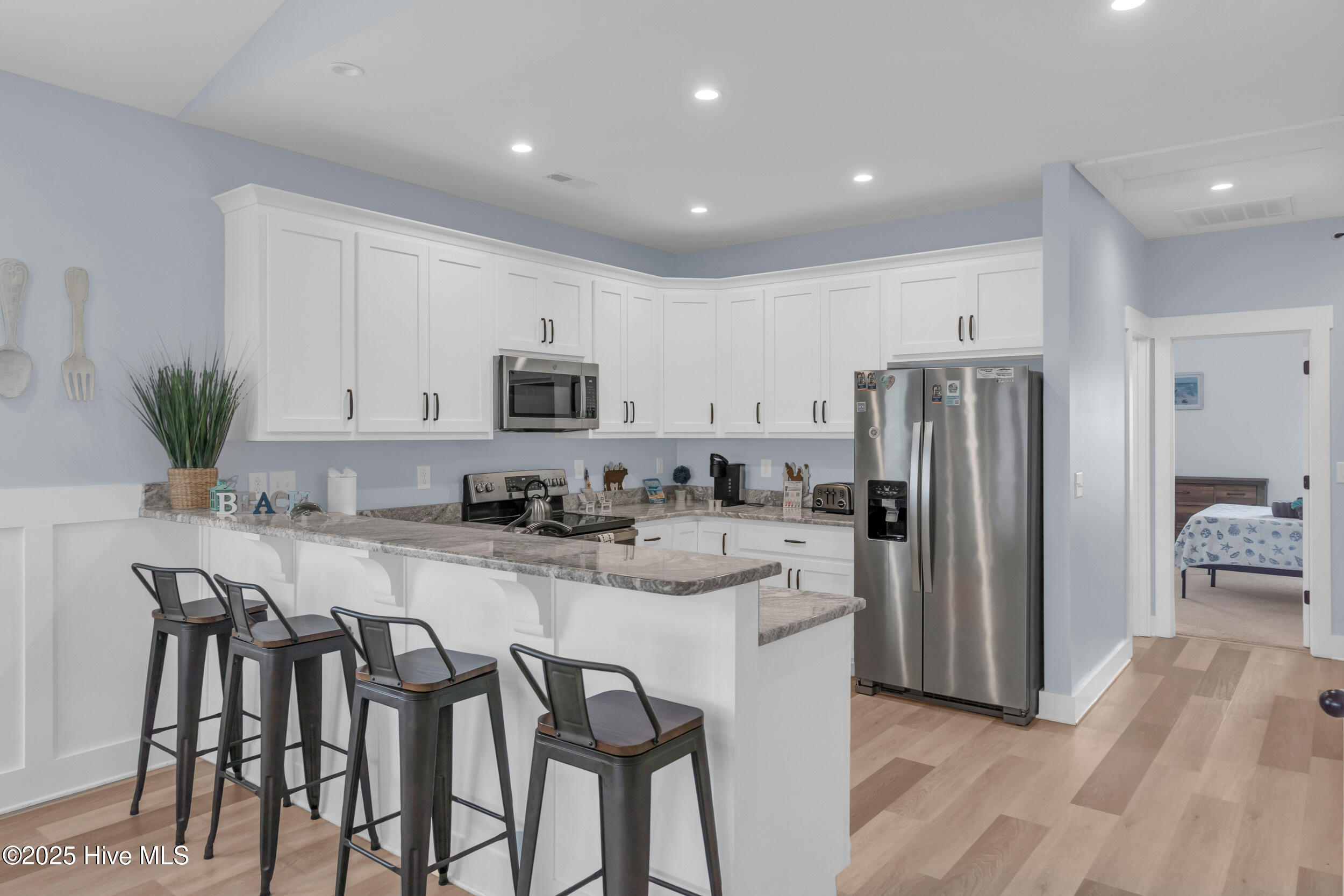 100524088 | Photo 11