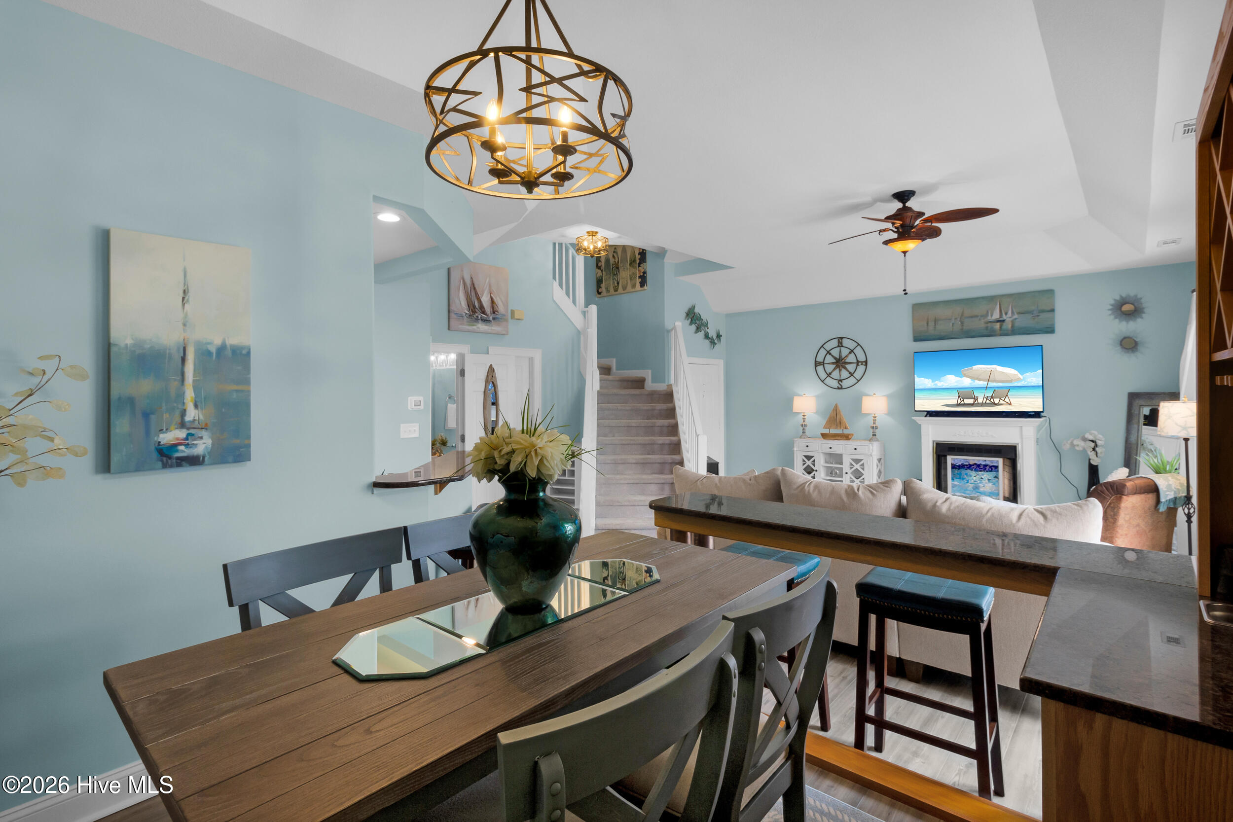 100557933 | Photo 12