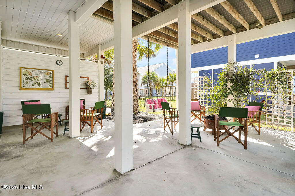 100561148 | Photo 43