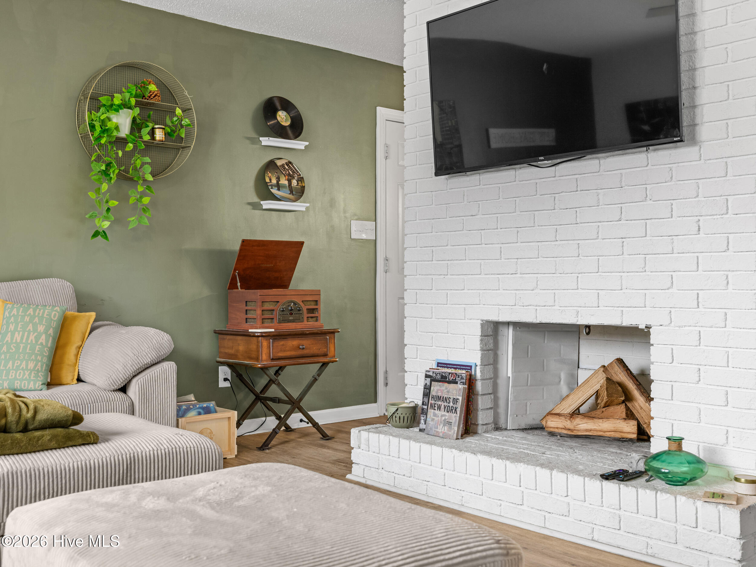 100556726 | Photo 21