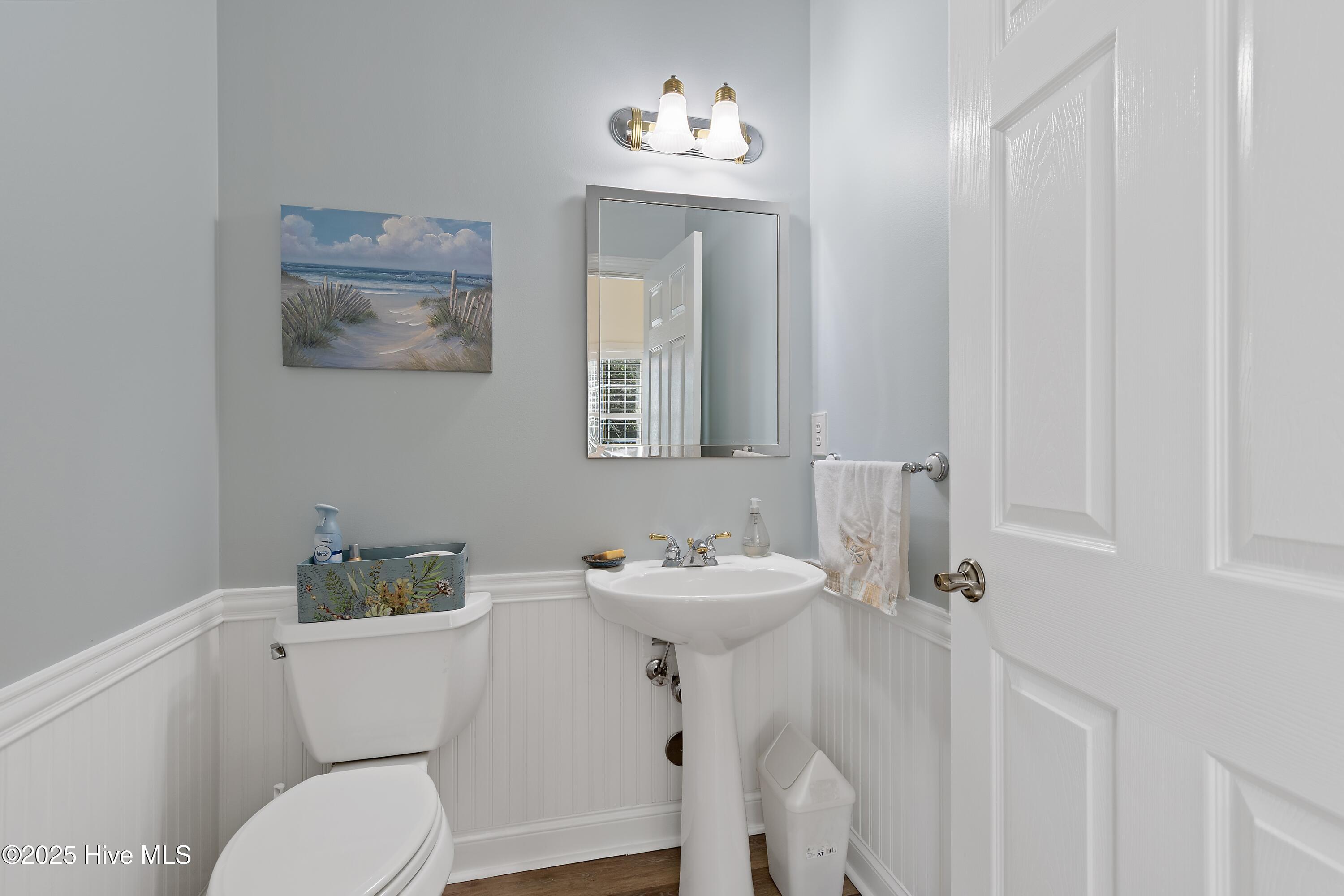 100533940 | Photo 25