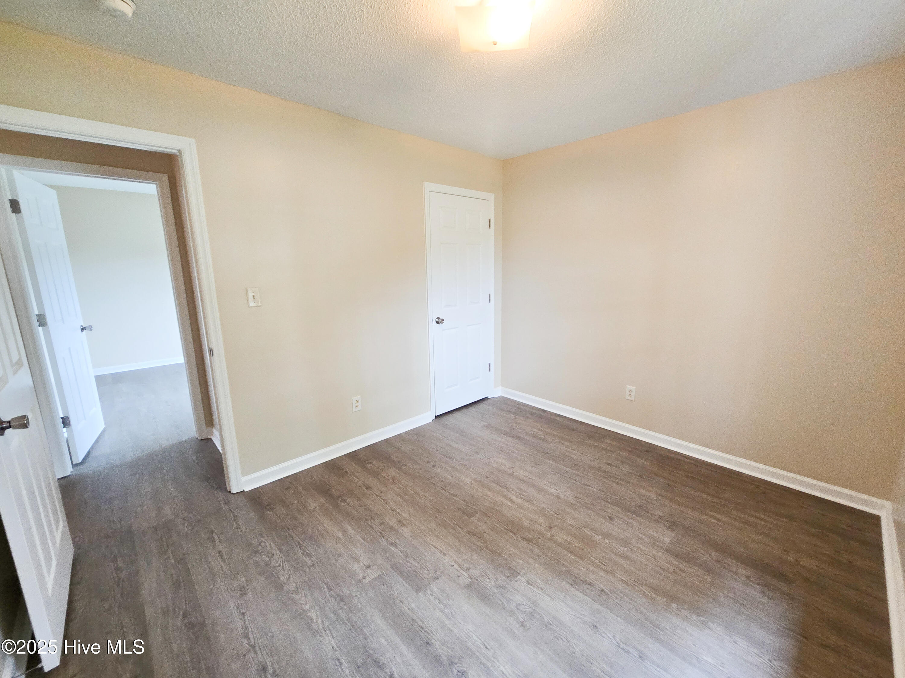 100533714 | Photo 21