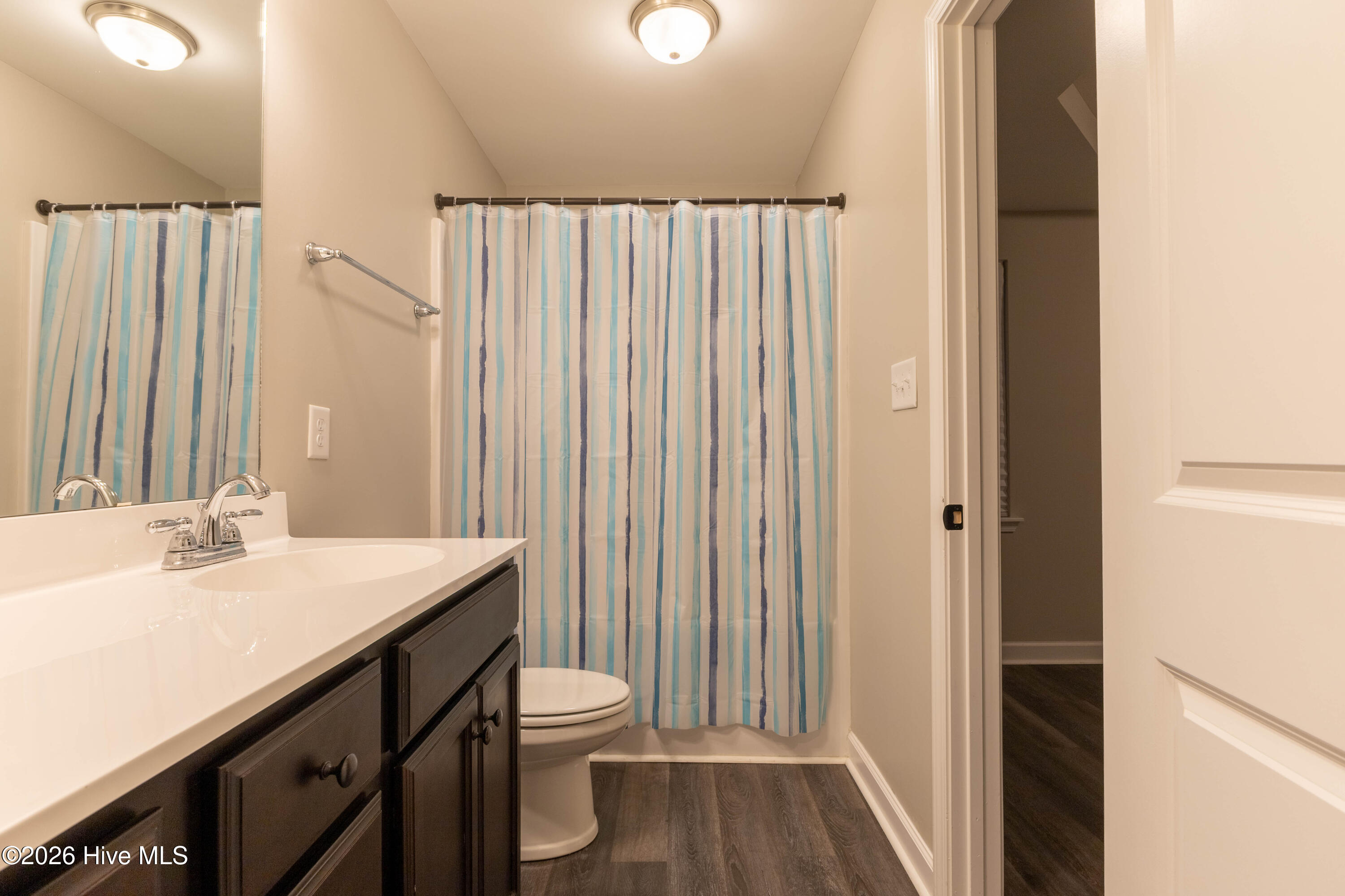 100564117 | Photo 13