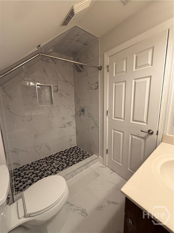Upstairs full bath