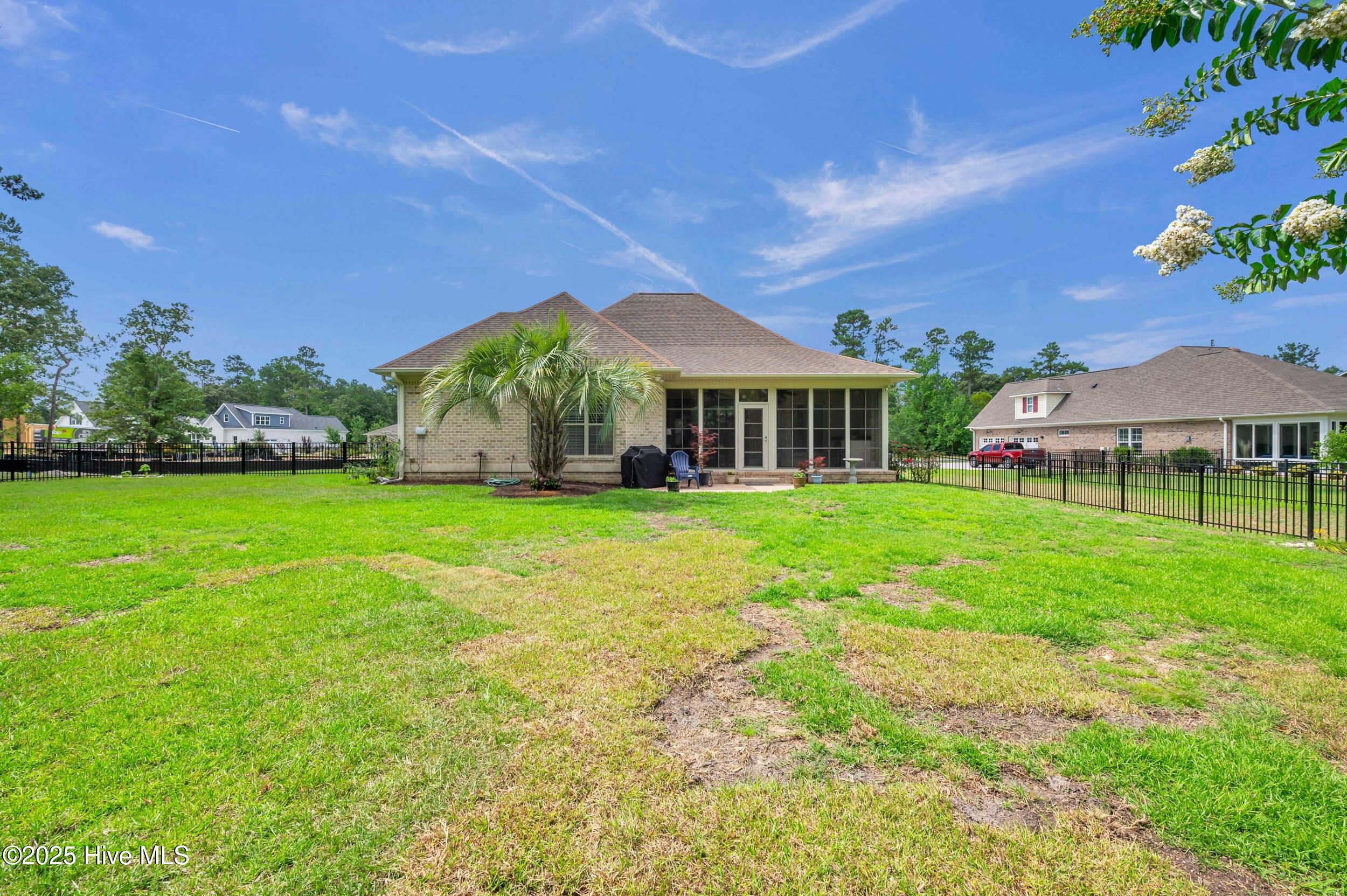 100517542 | Photo 43