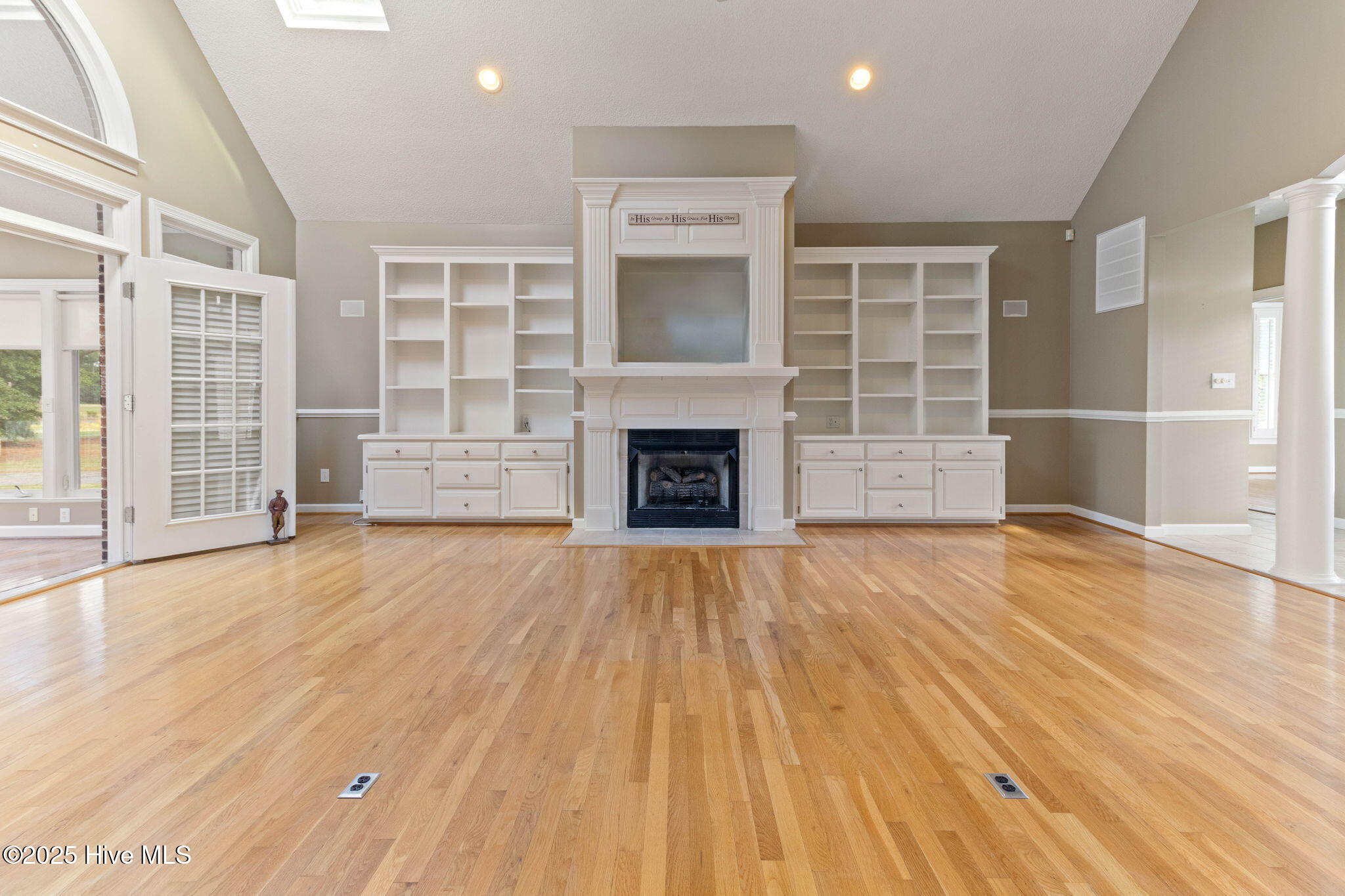 100533905 | Photo 10