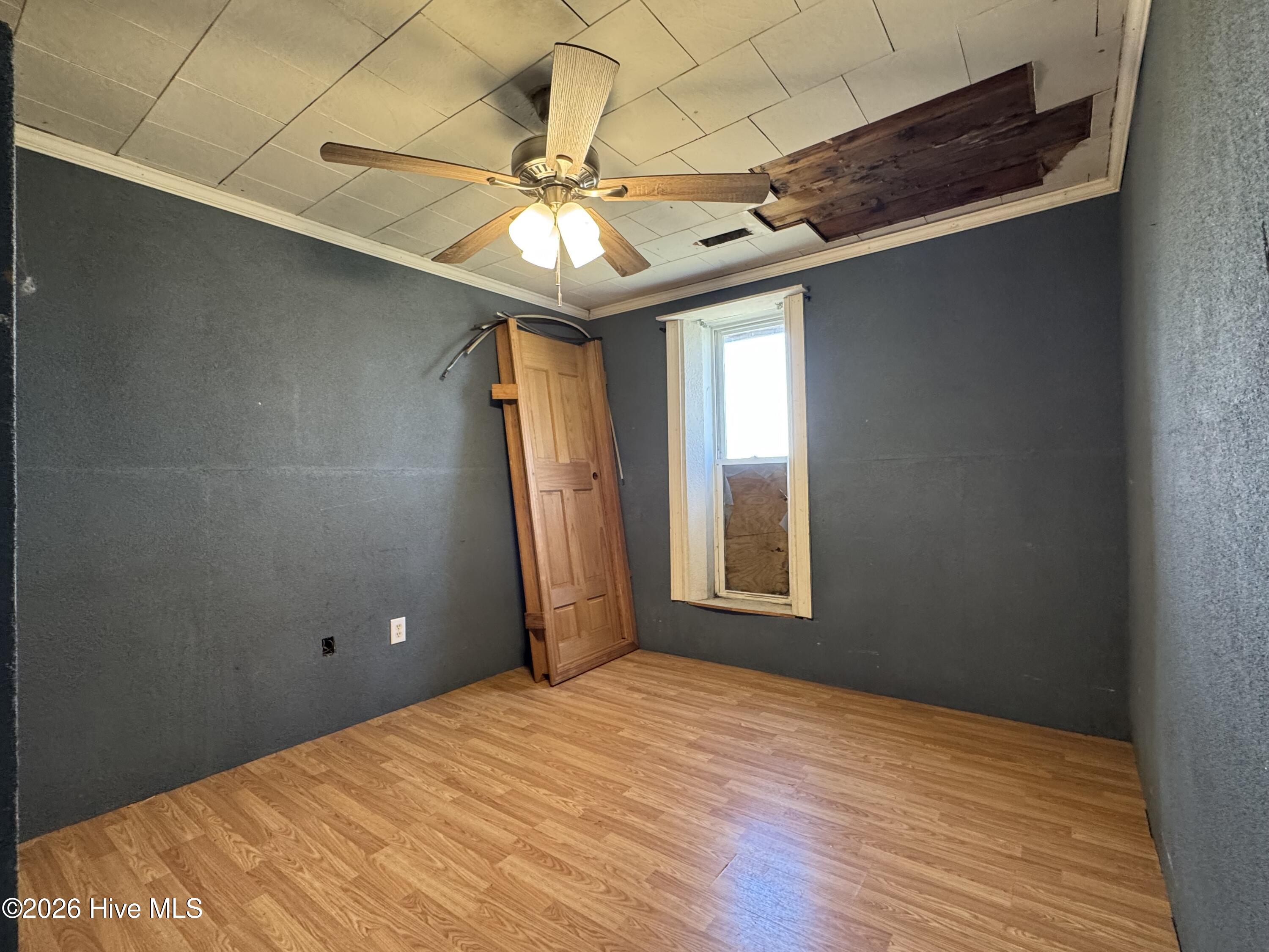 100548810 | Photo 11