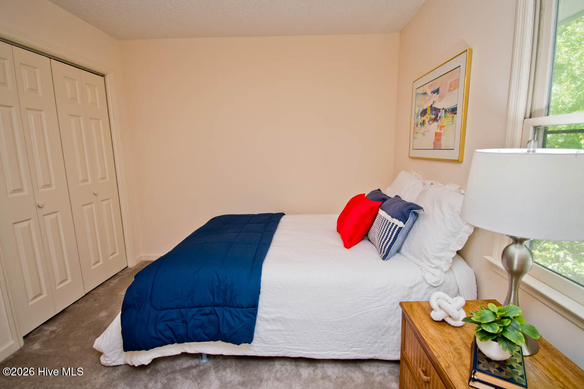 100570444 | Photo 17