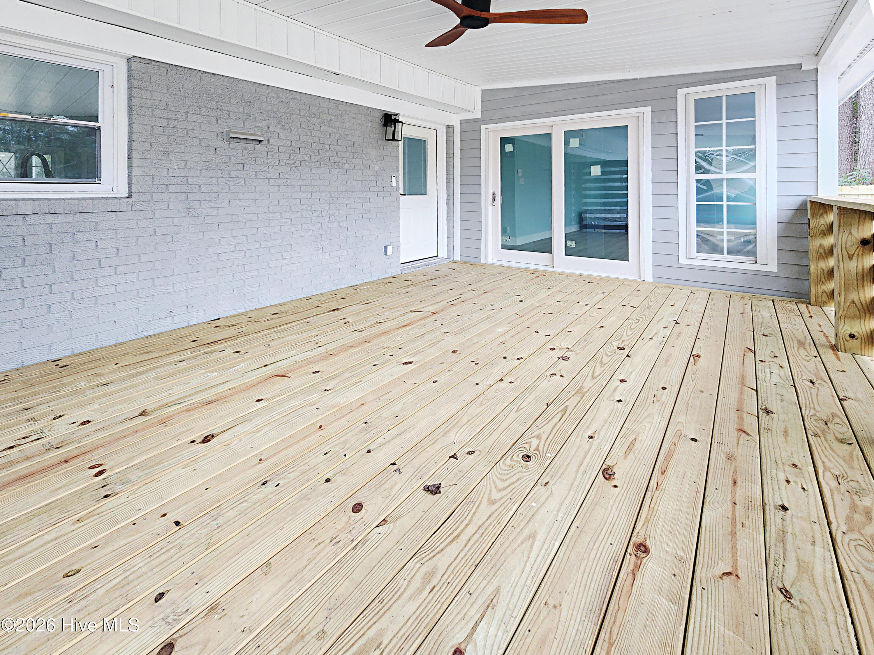 100552215 | Photo 36