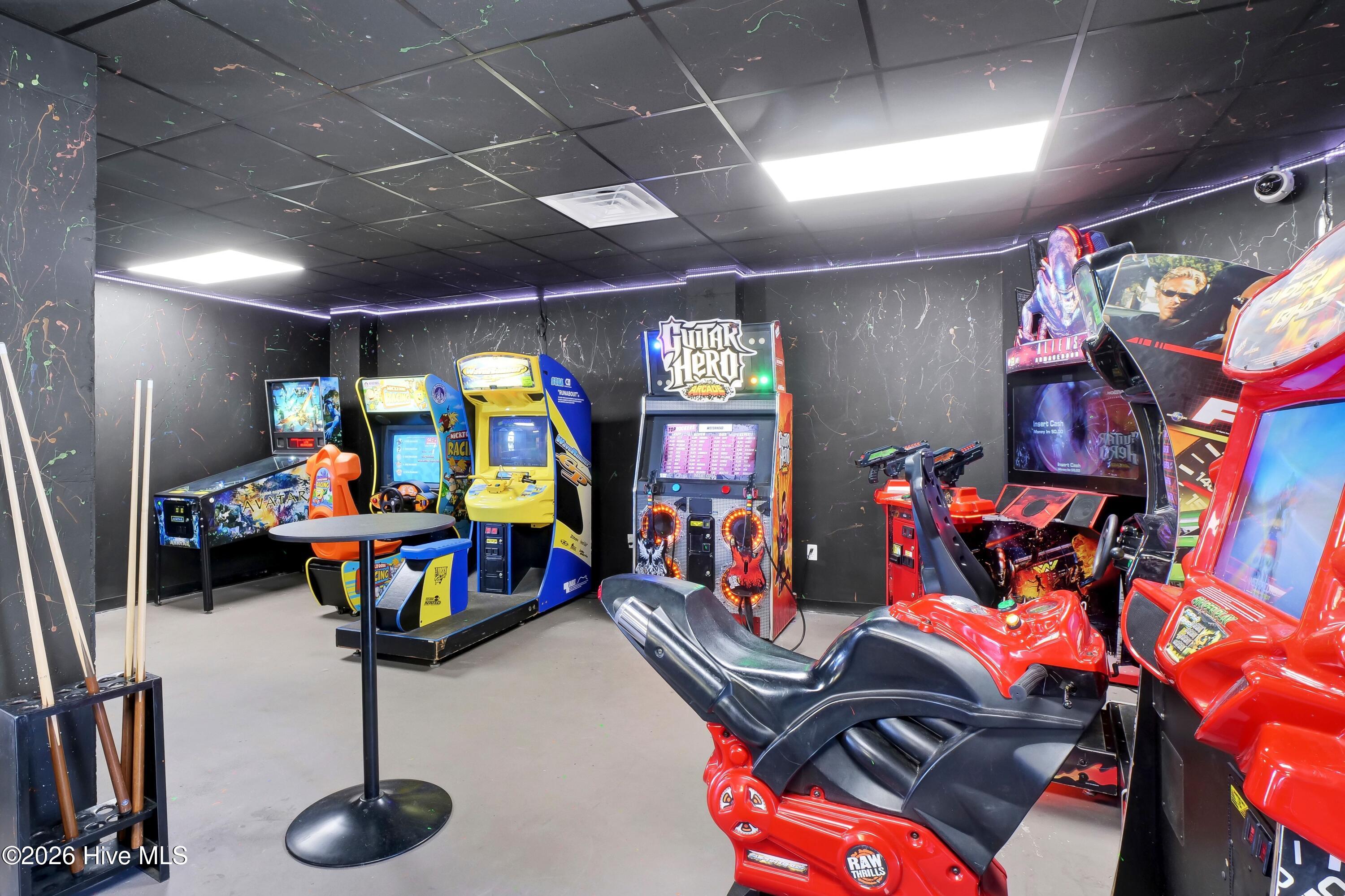 100565248 | Photo 53