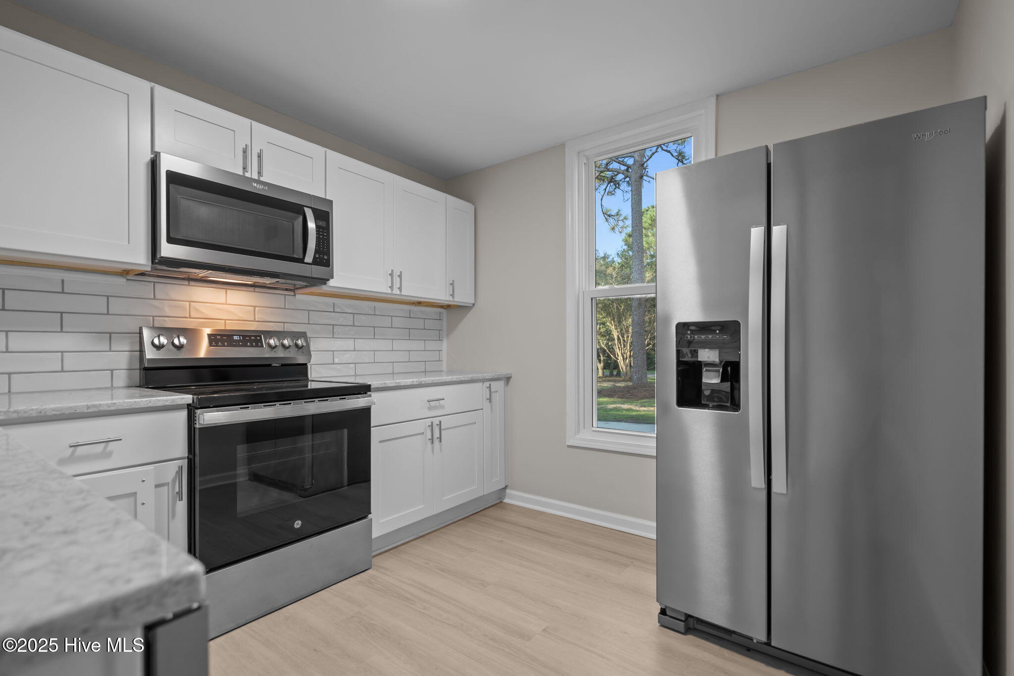 100527627 | Photo 54