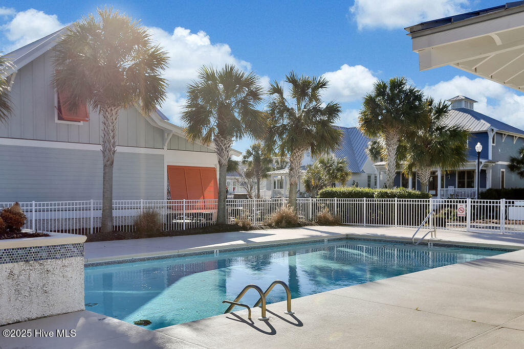 100538863 | Photo 40