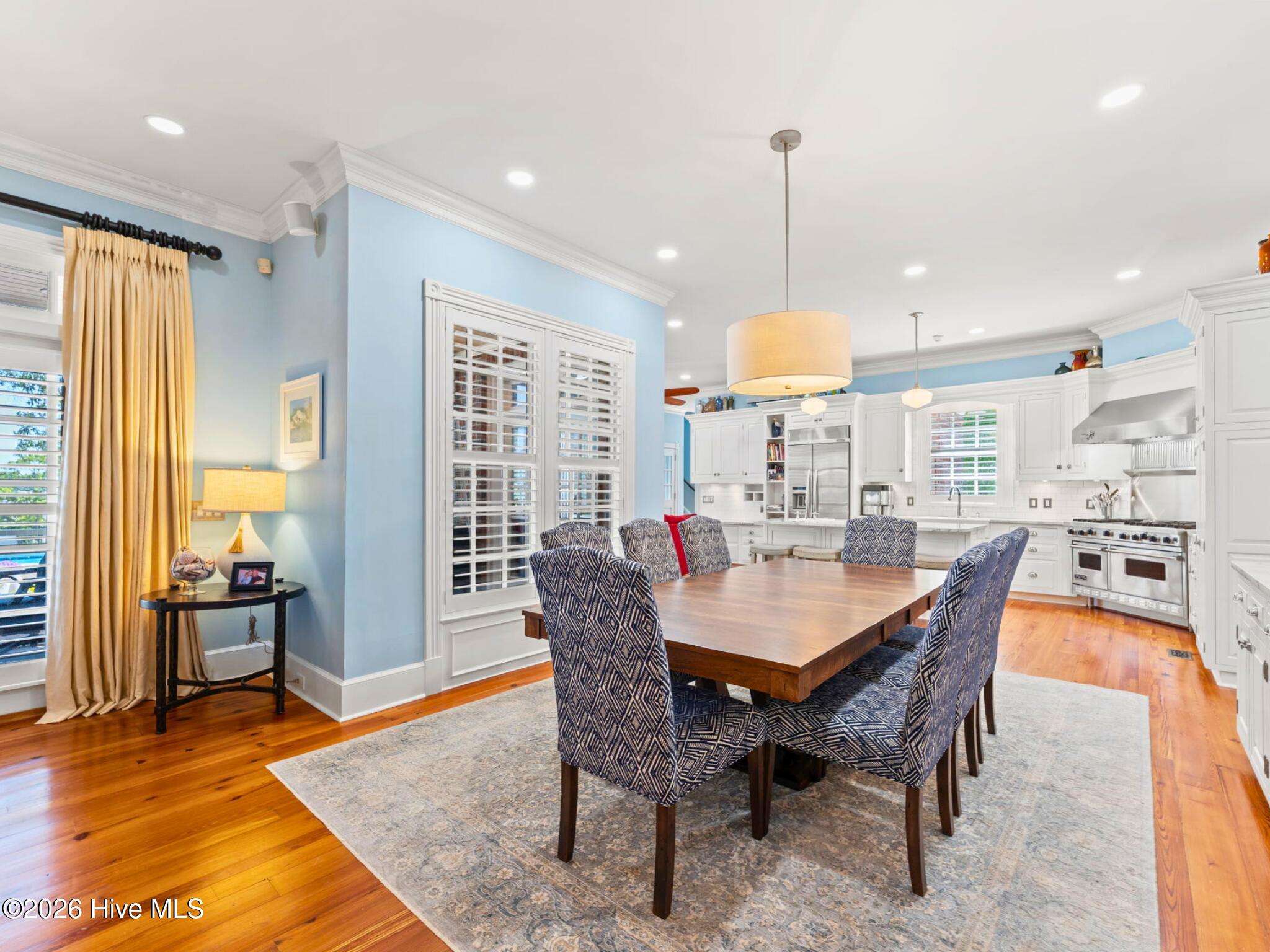 100568629 | Photo 13