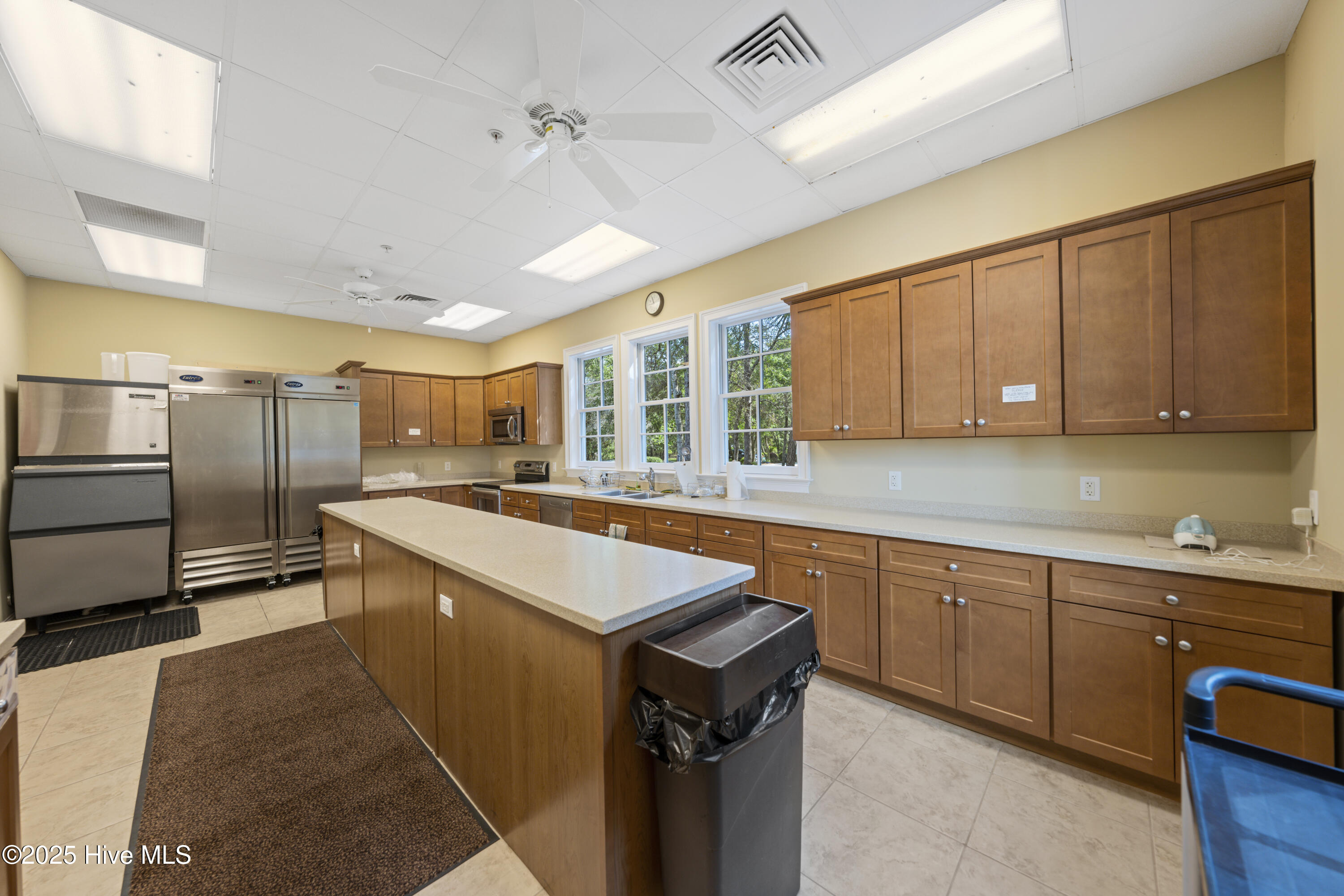 100493964 | Photo 32