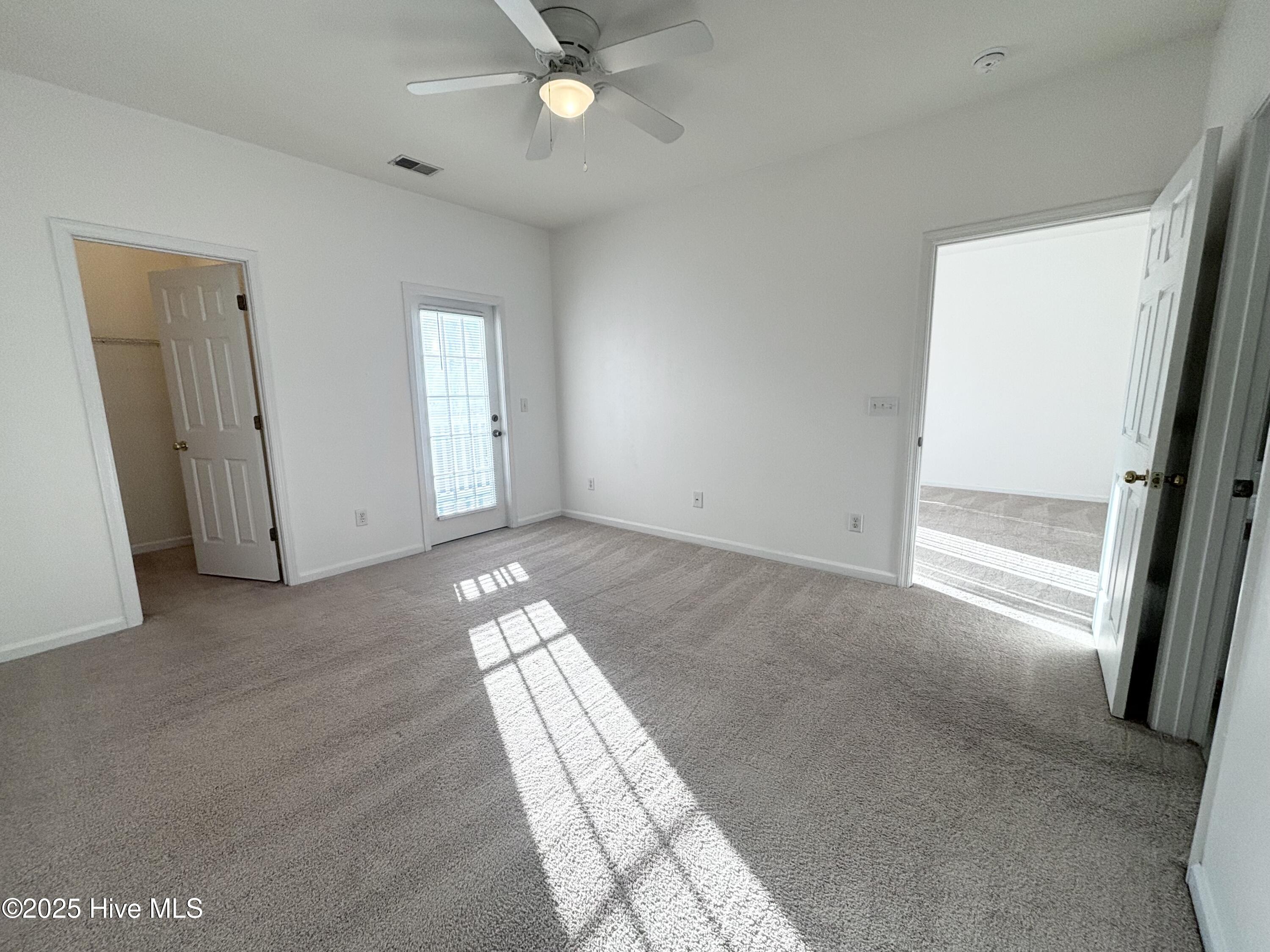 100520456 | Photo 21