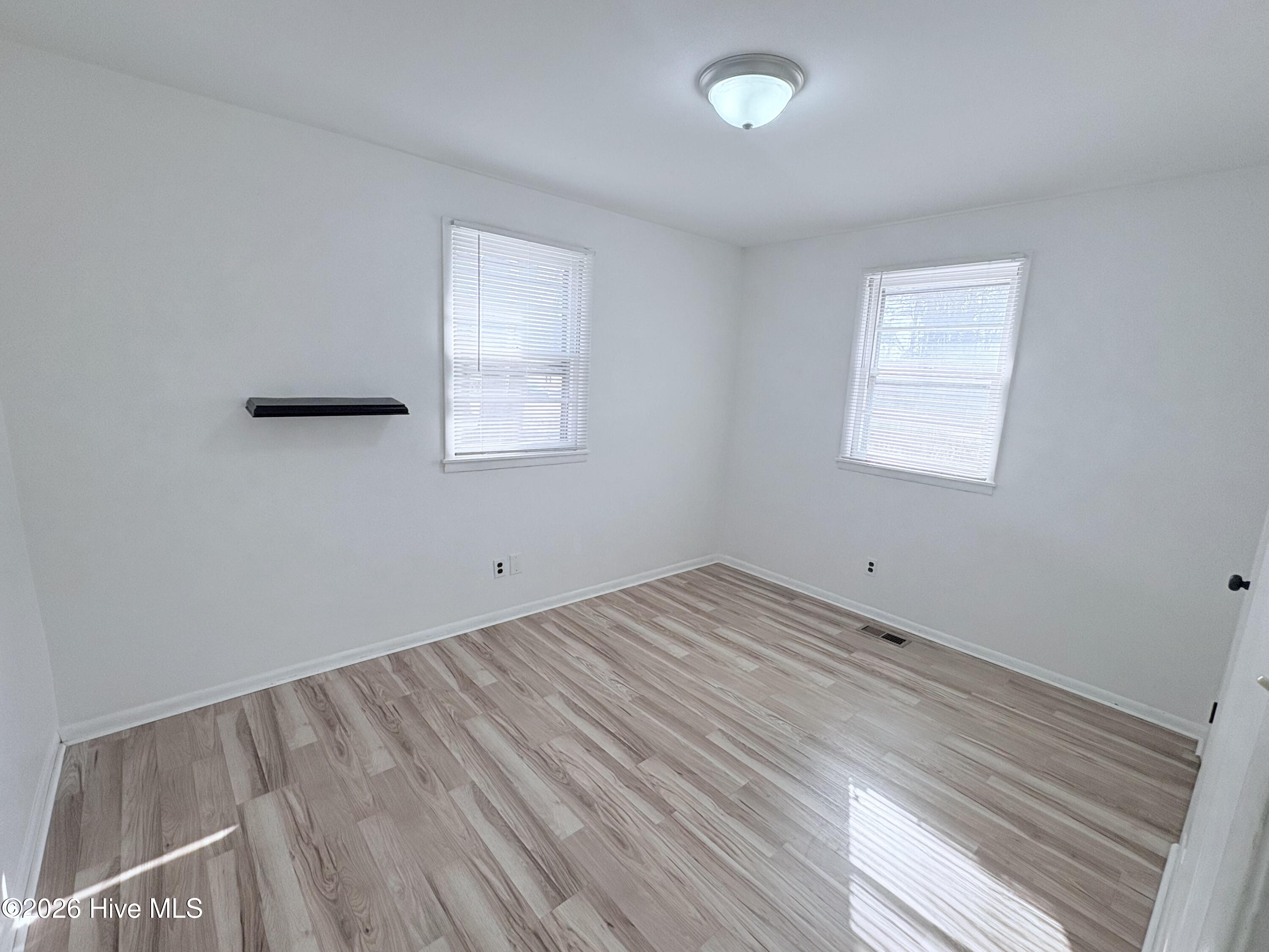 100553581 | Photo 24