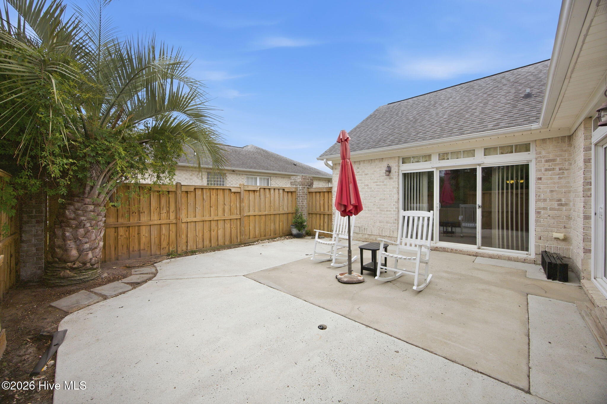 100570673 | Photo 28