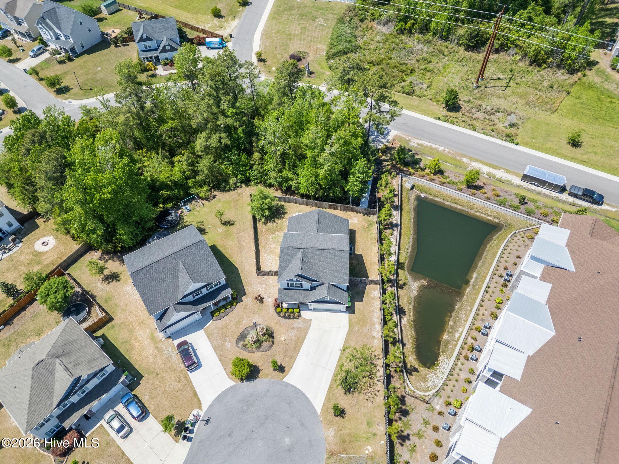 100569792 | Photo 62