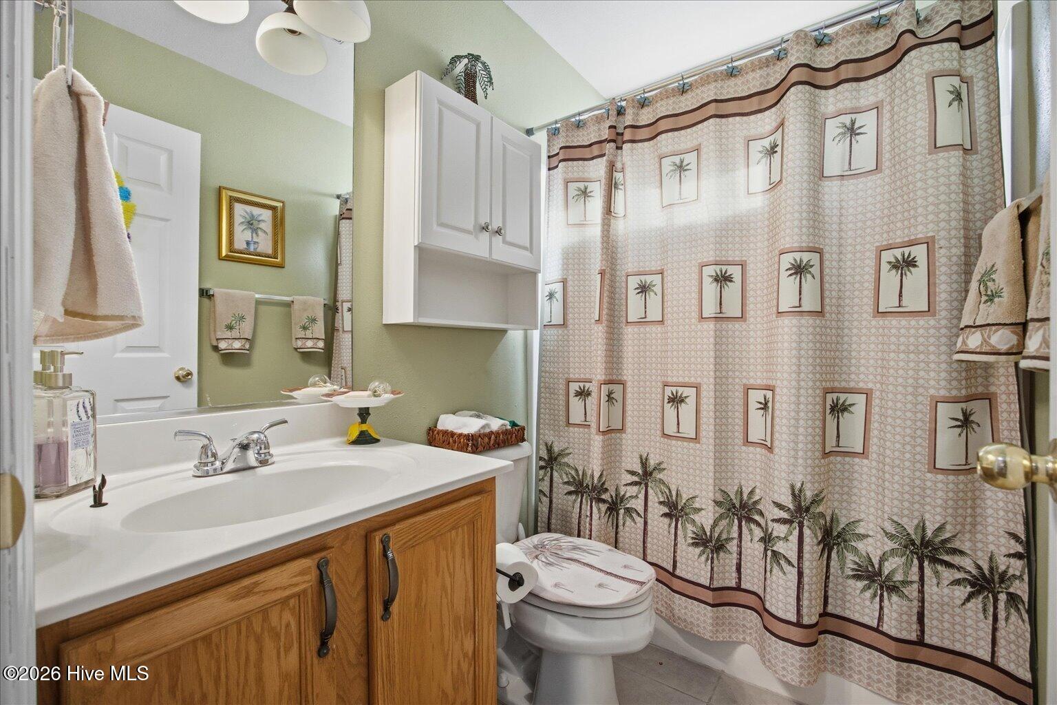 100560390 | Photo 22