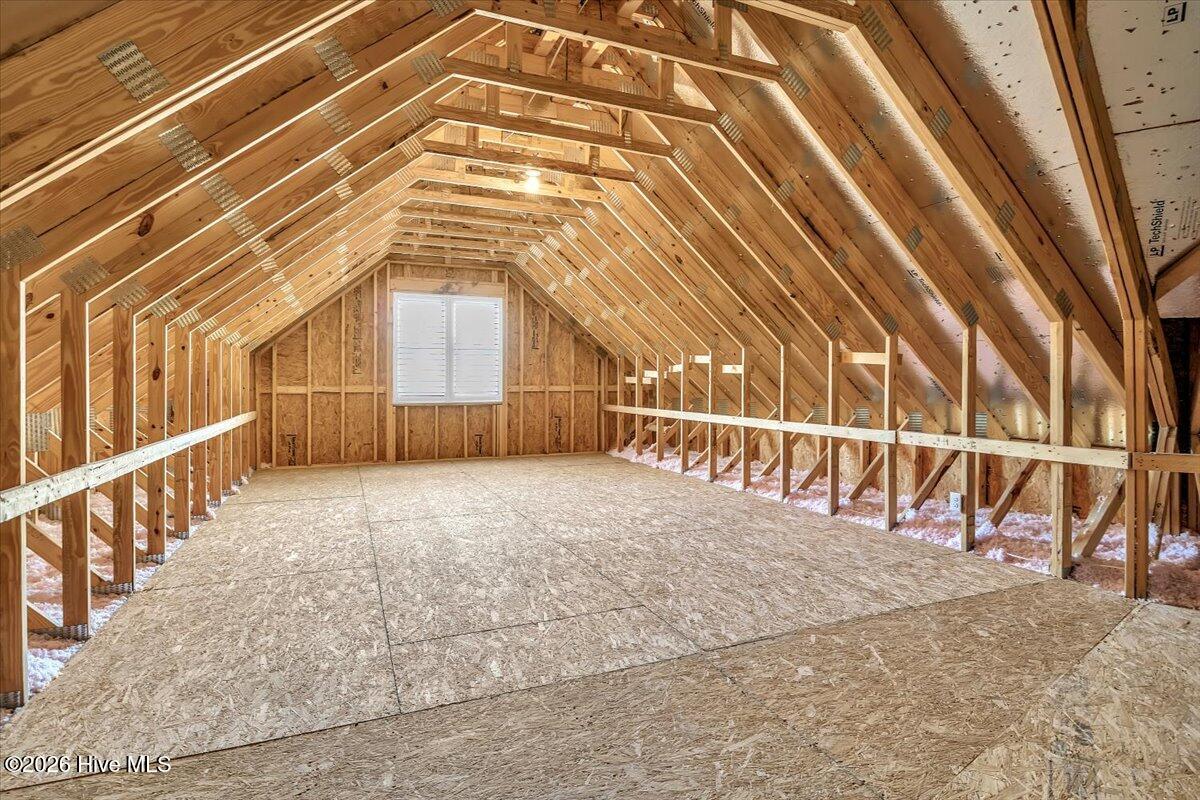 100552703 | Photo 37