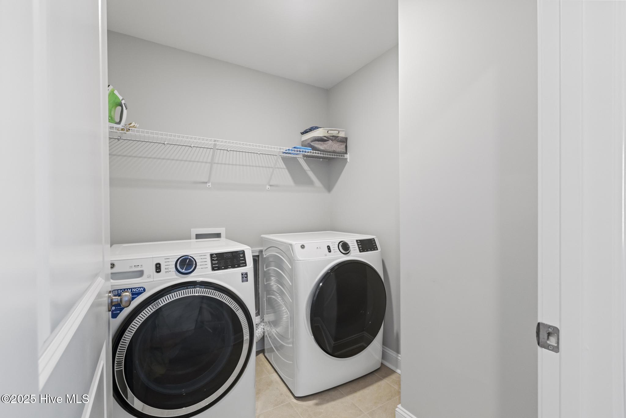 100528220 | Photo 23