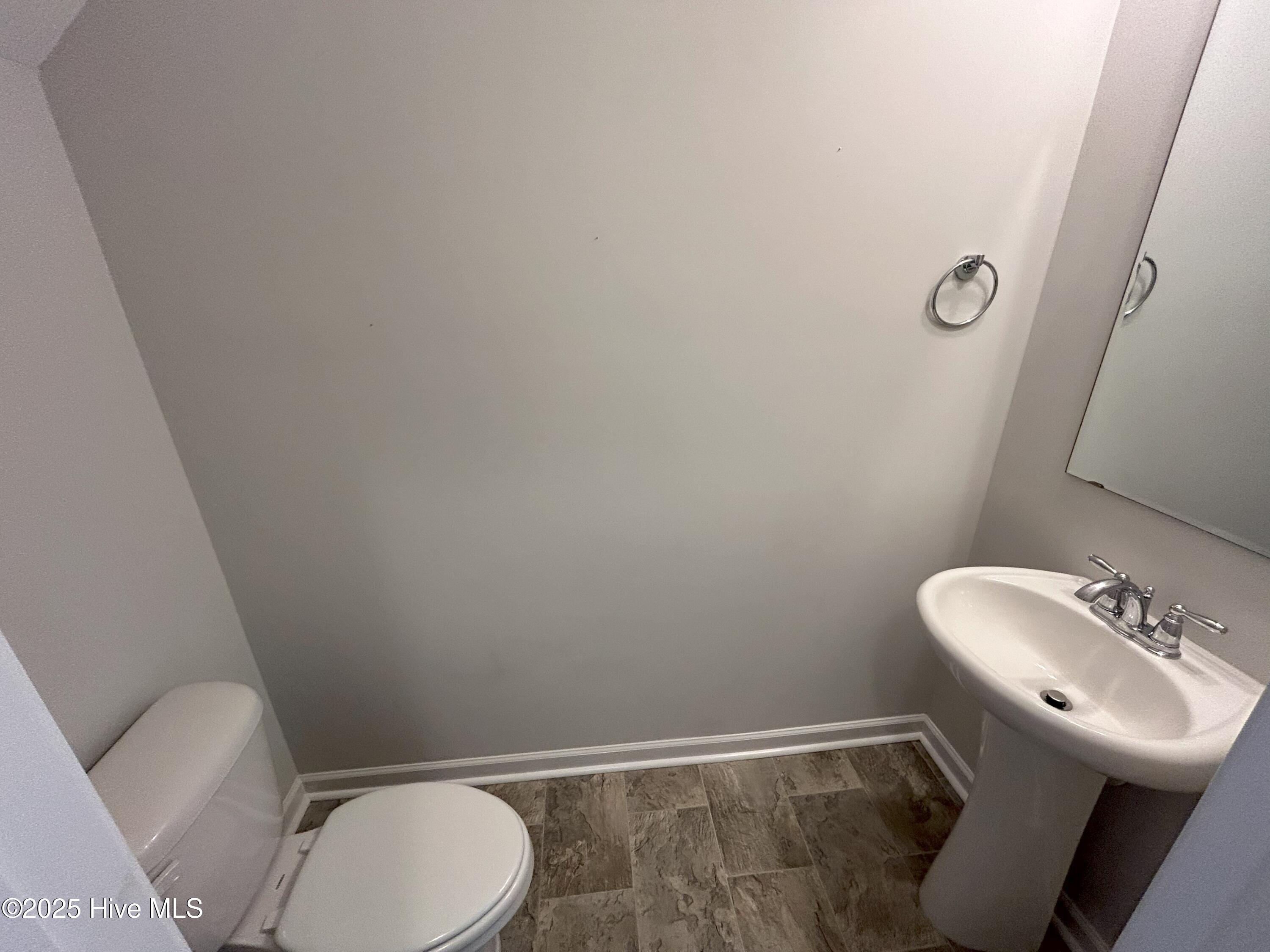 100541755 | Photo 11