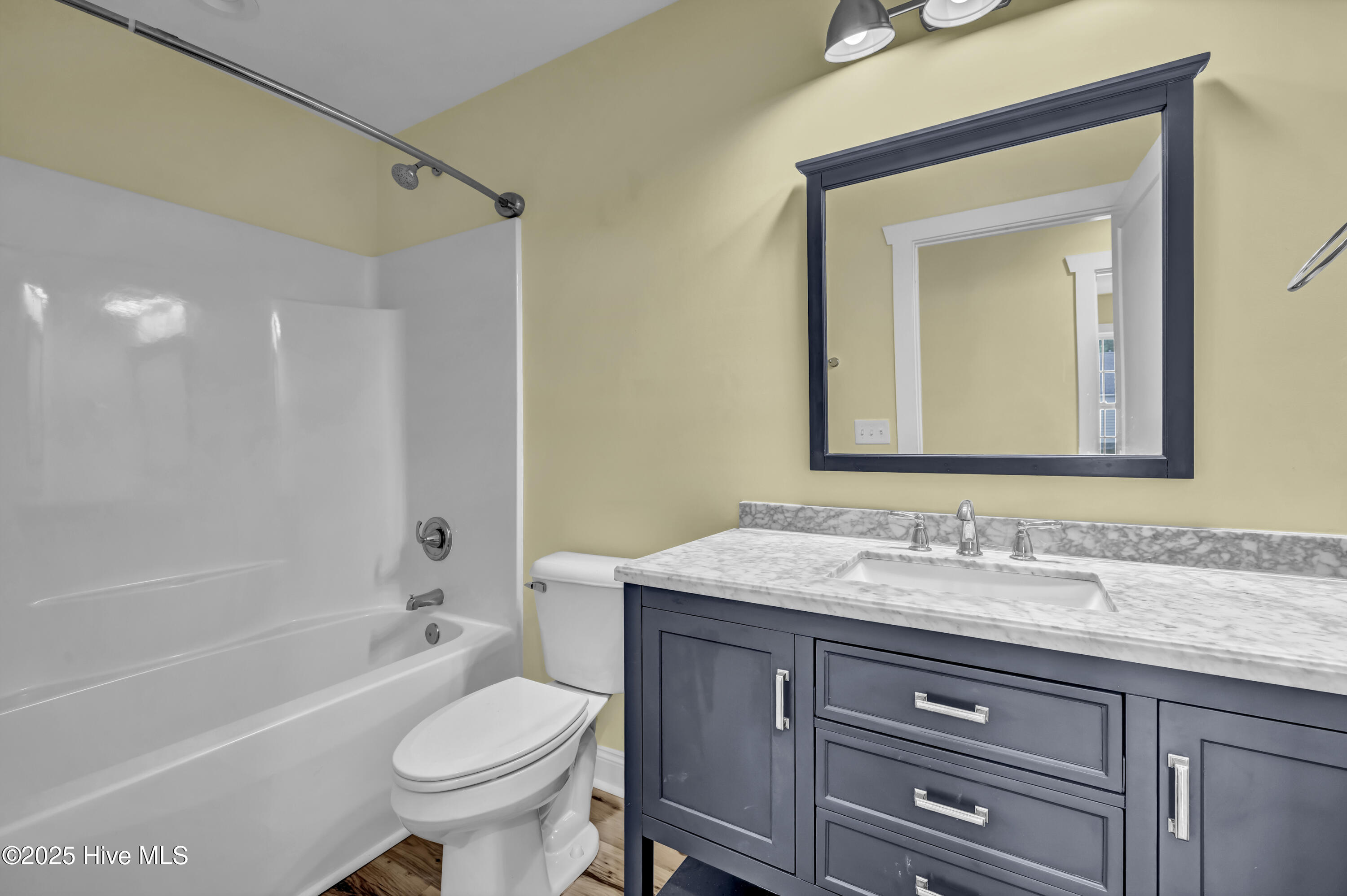 100513593 | Photo 18