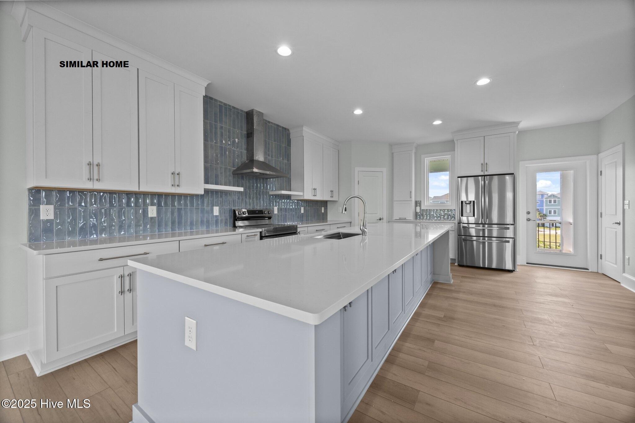 100508414 | Photo 23