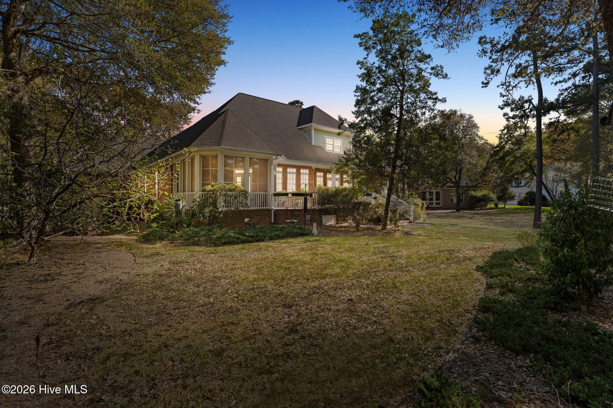 100564903 | Photo 92