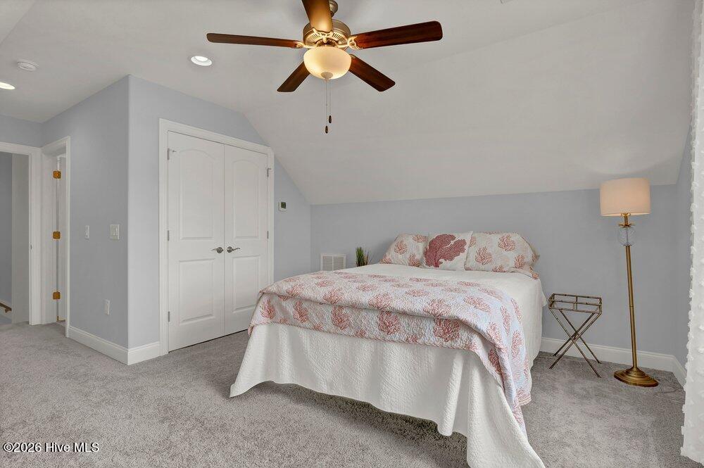 100560096 | Photo 23