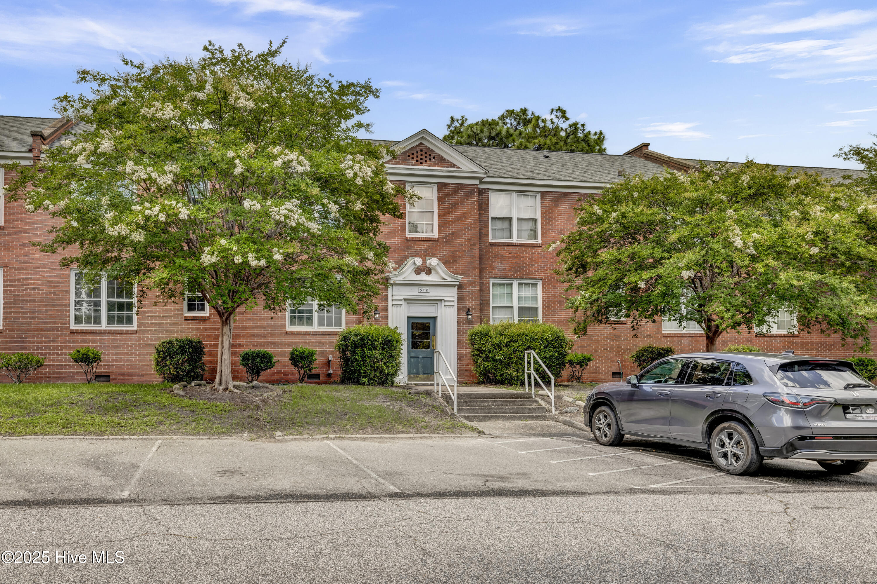 2940 Oleander Drive F5, Wilmington, NC 28403 – photo 2: 2940 Oleander Drive, F5