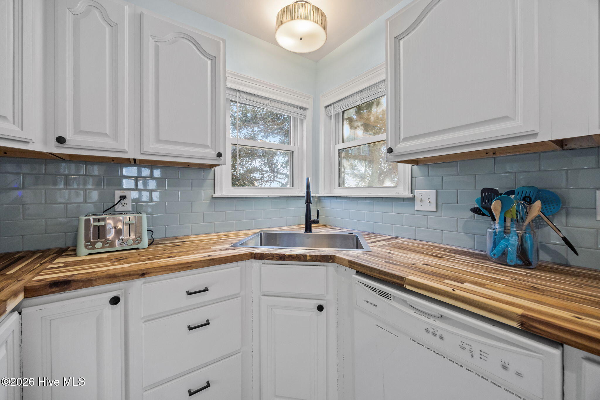 100553918 | Photo 17