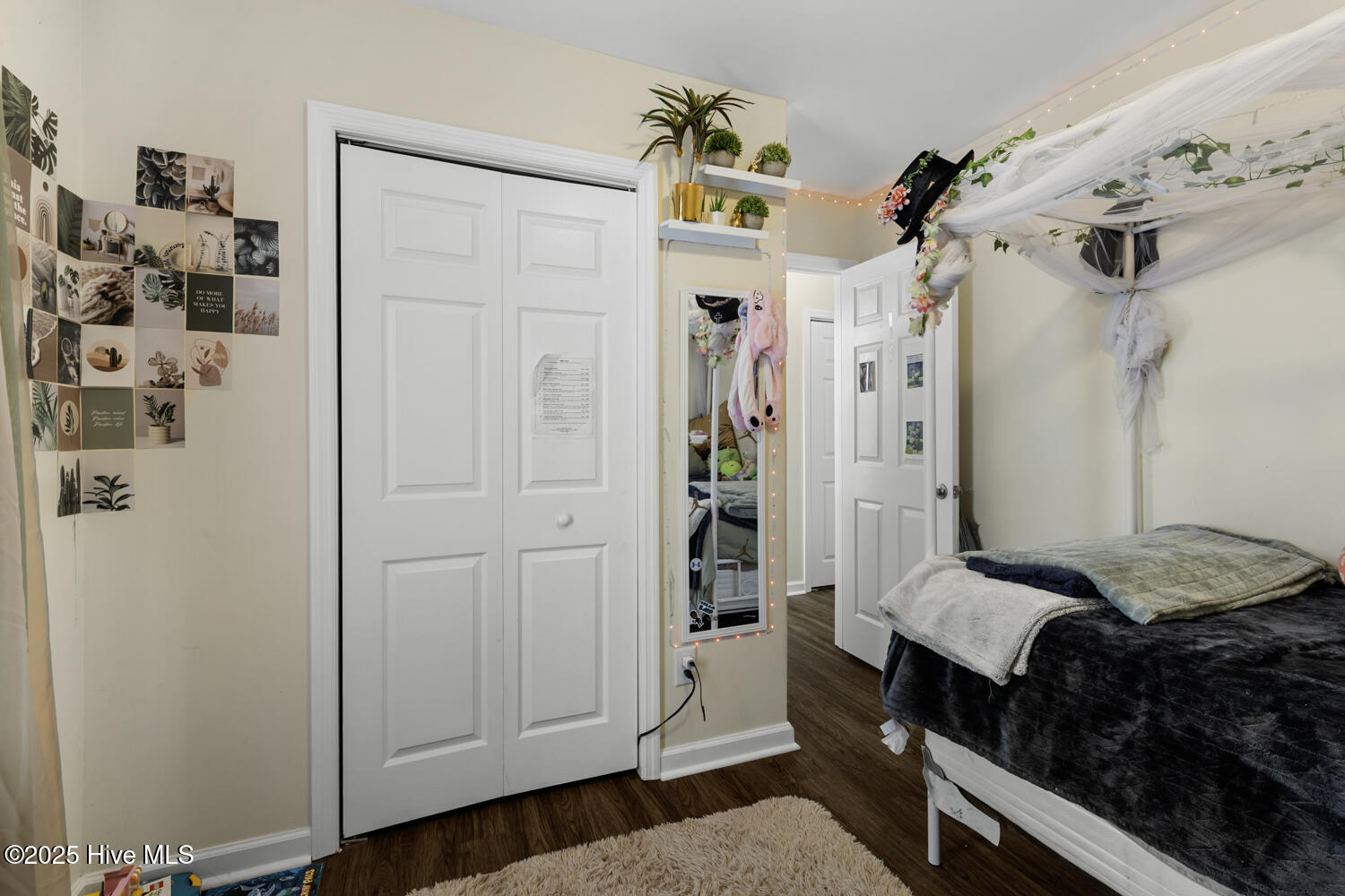 100530118 | Photo 20