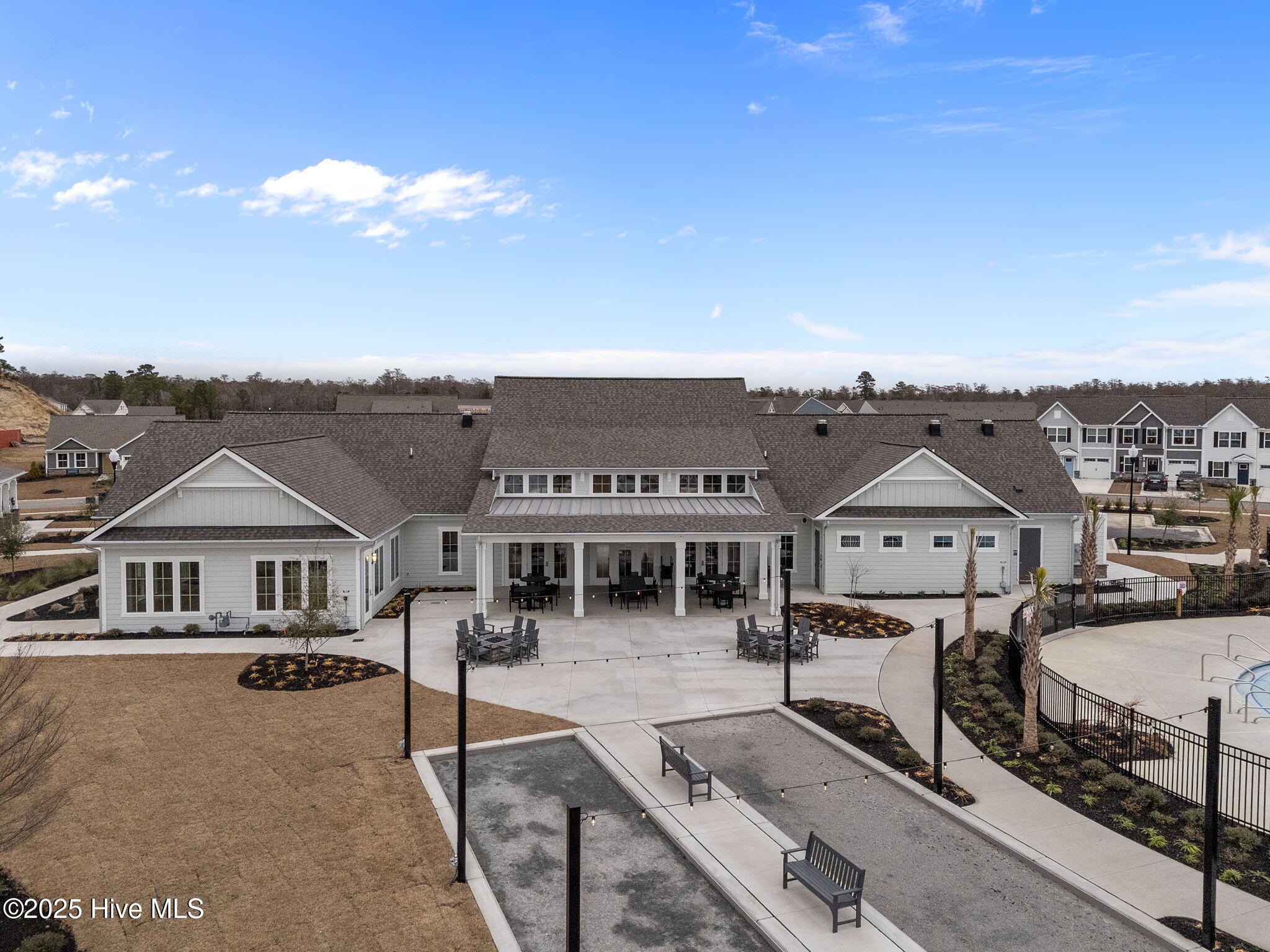 100546281 | Photo 49