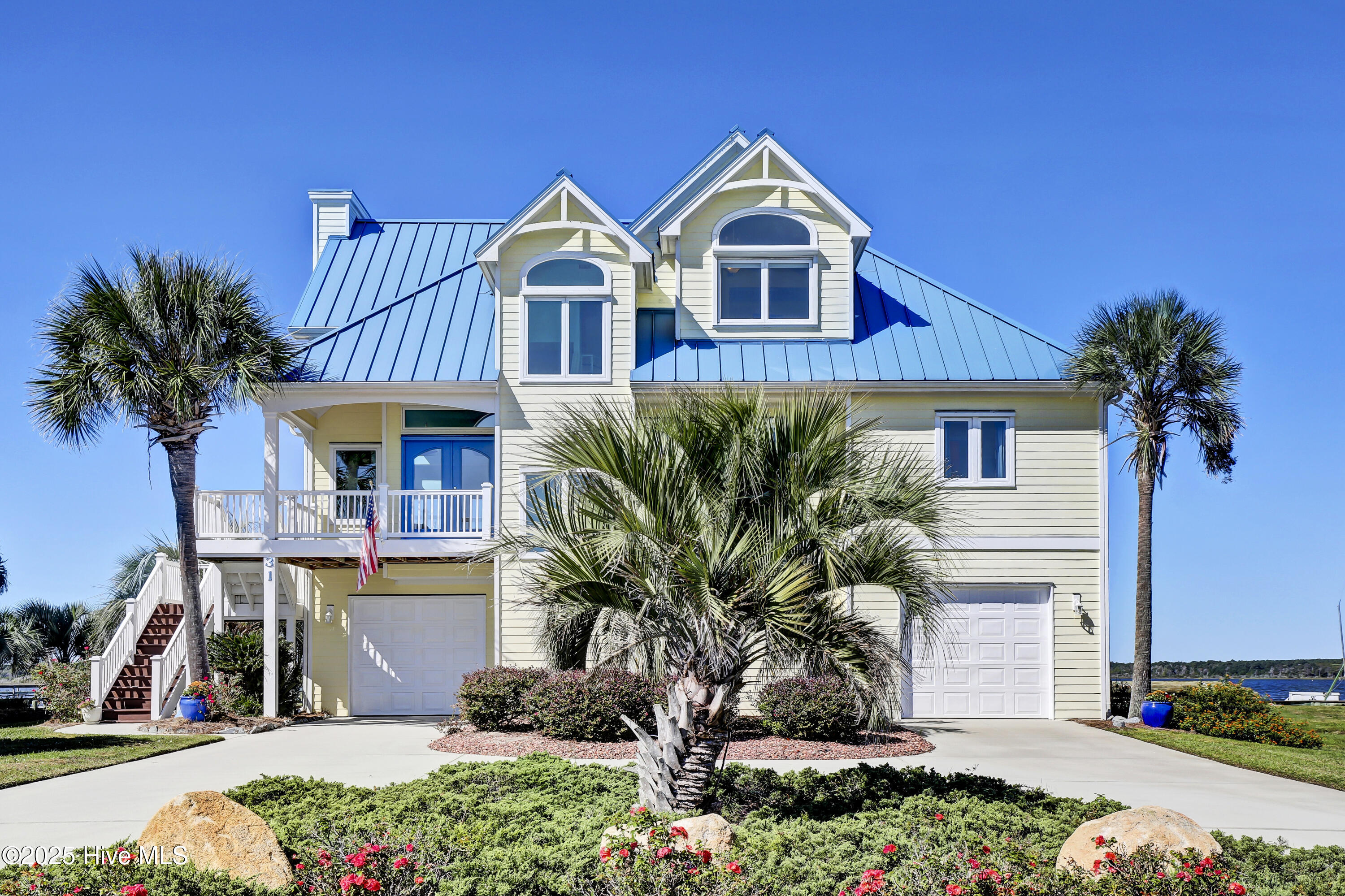 100537166 | Photo 14