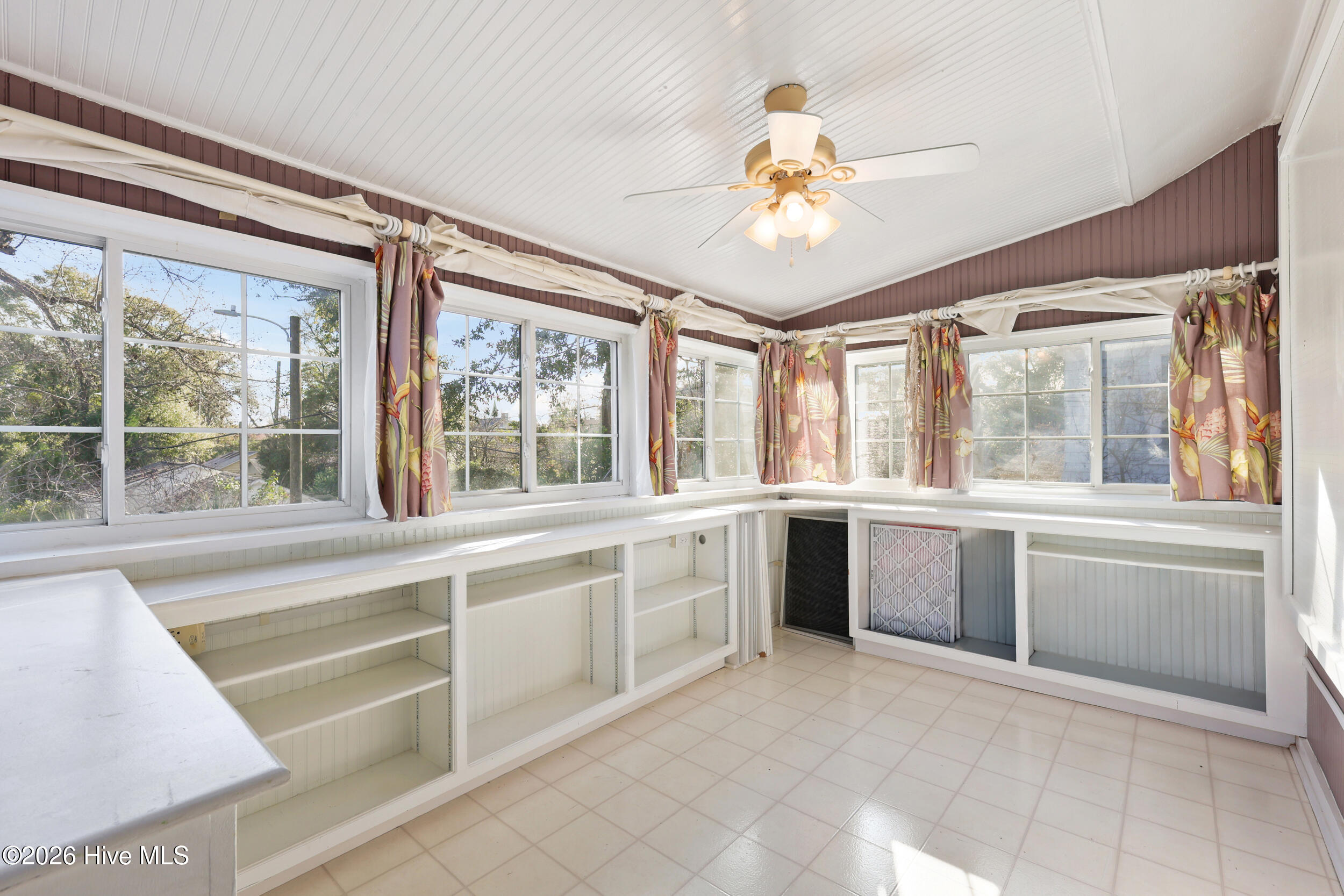 100514178 | Photo 59