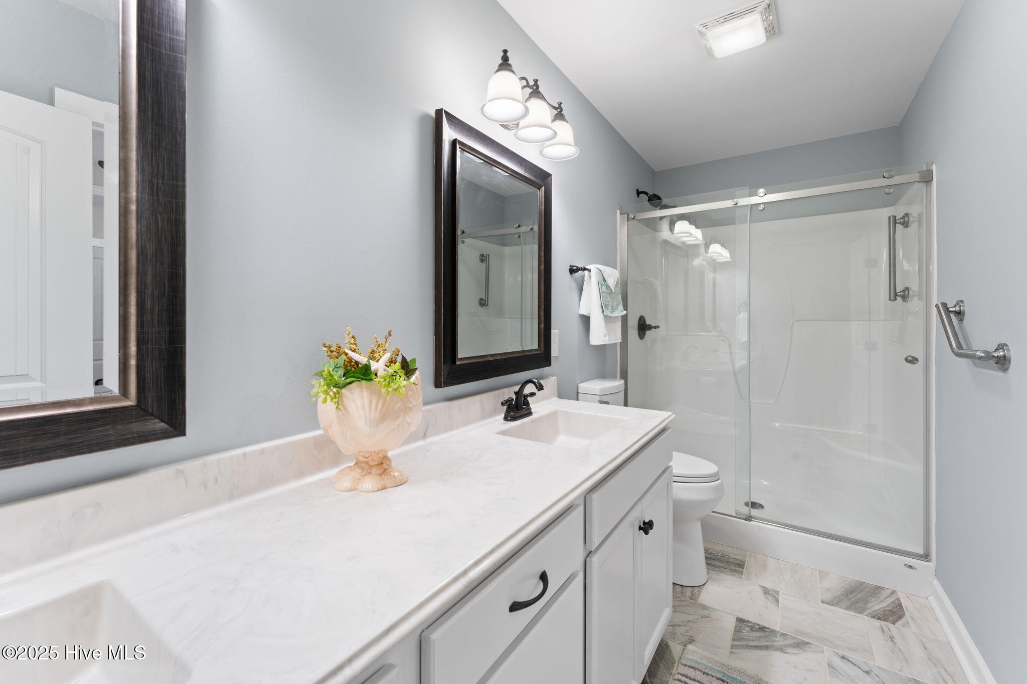 100538896 | Photo 25