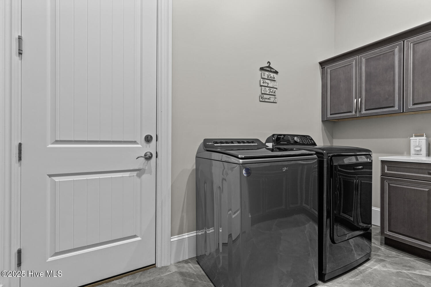 100546022 | Photo 50