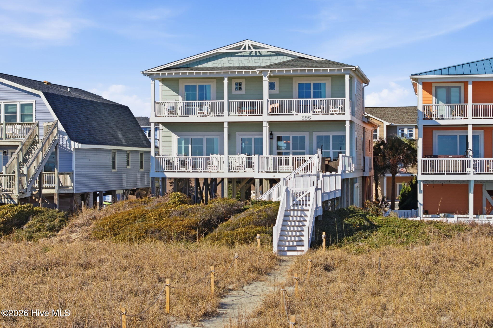 100555473 | Photo 59