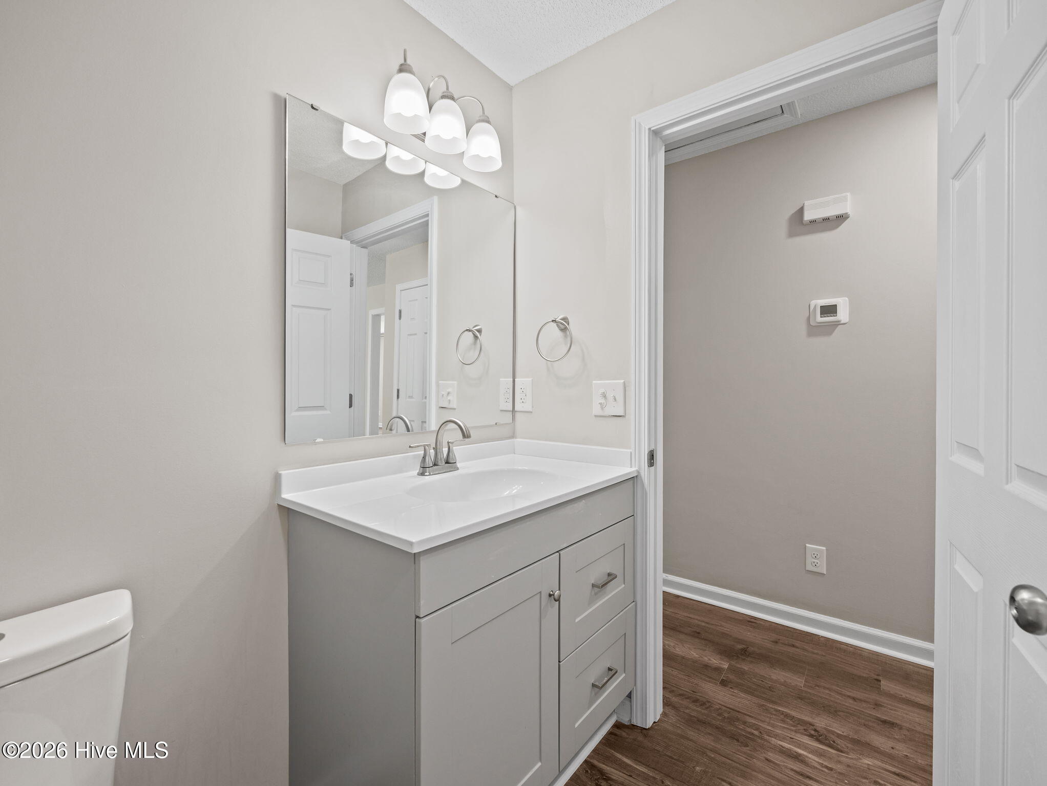 2nd bathroom