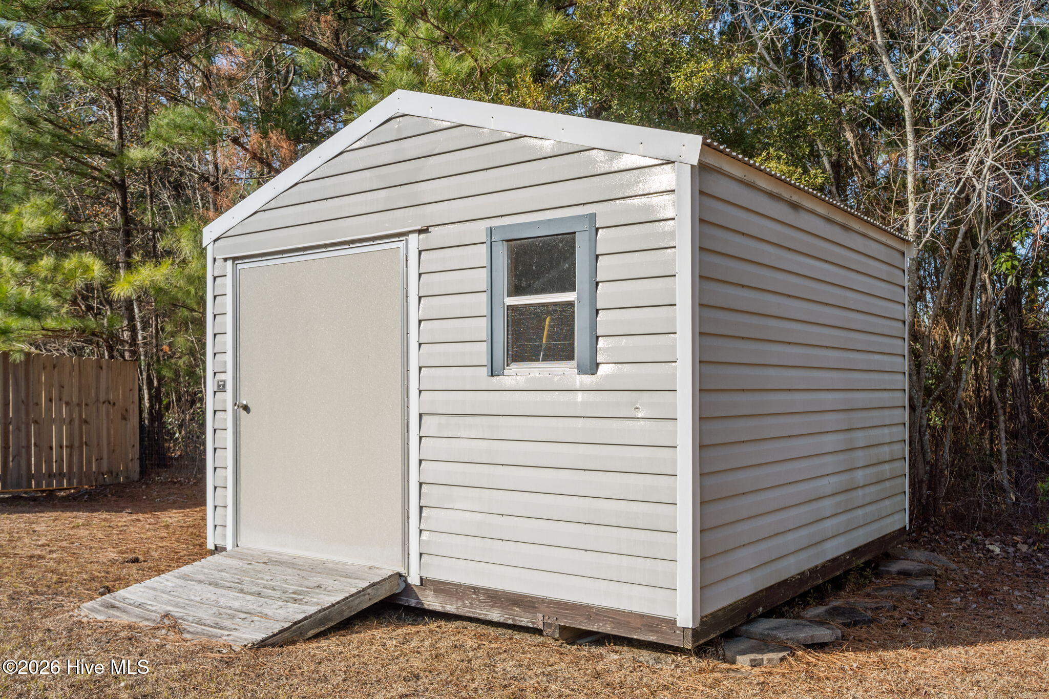 100547738 | Photo 37