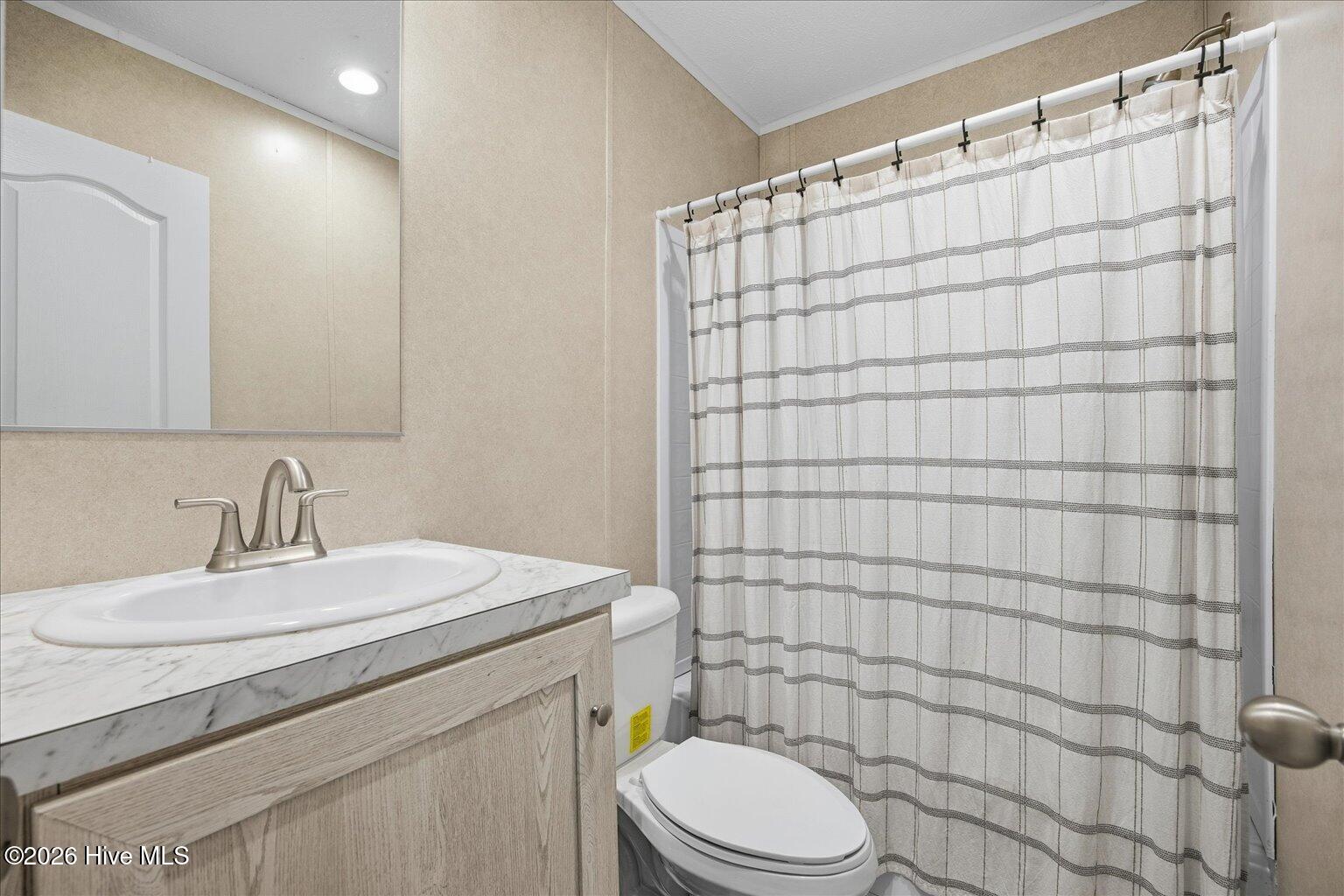 100549337 | Photo 22