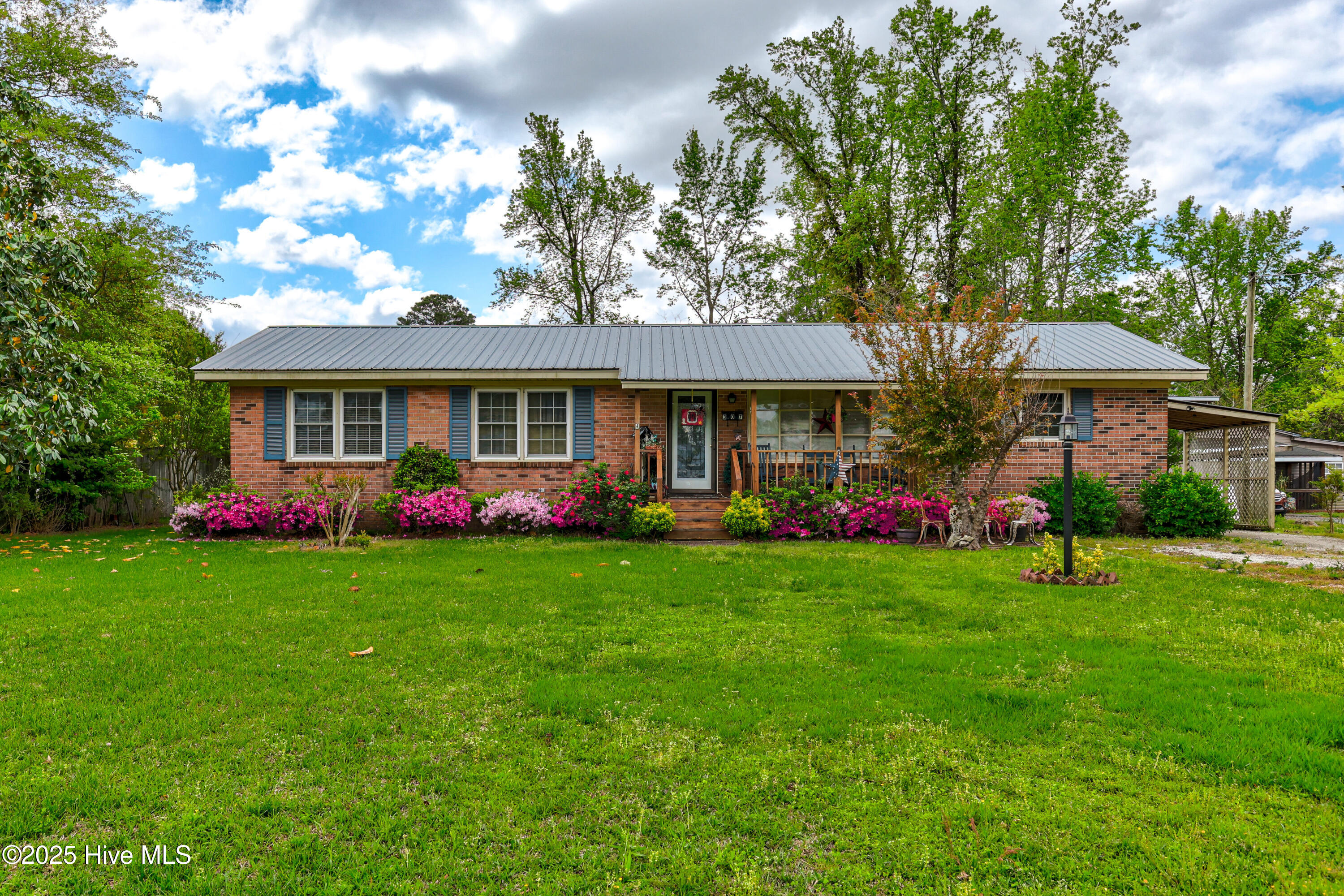 Homes for sale in Wallace, NC | 307 W Westbrook St, Wallace, NC 28466 | MLS# 100546791