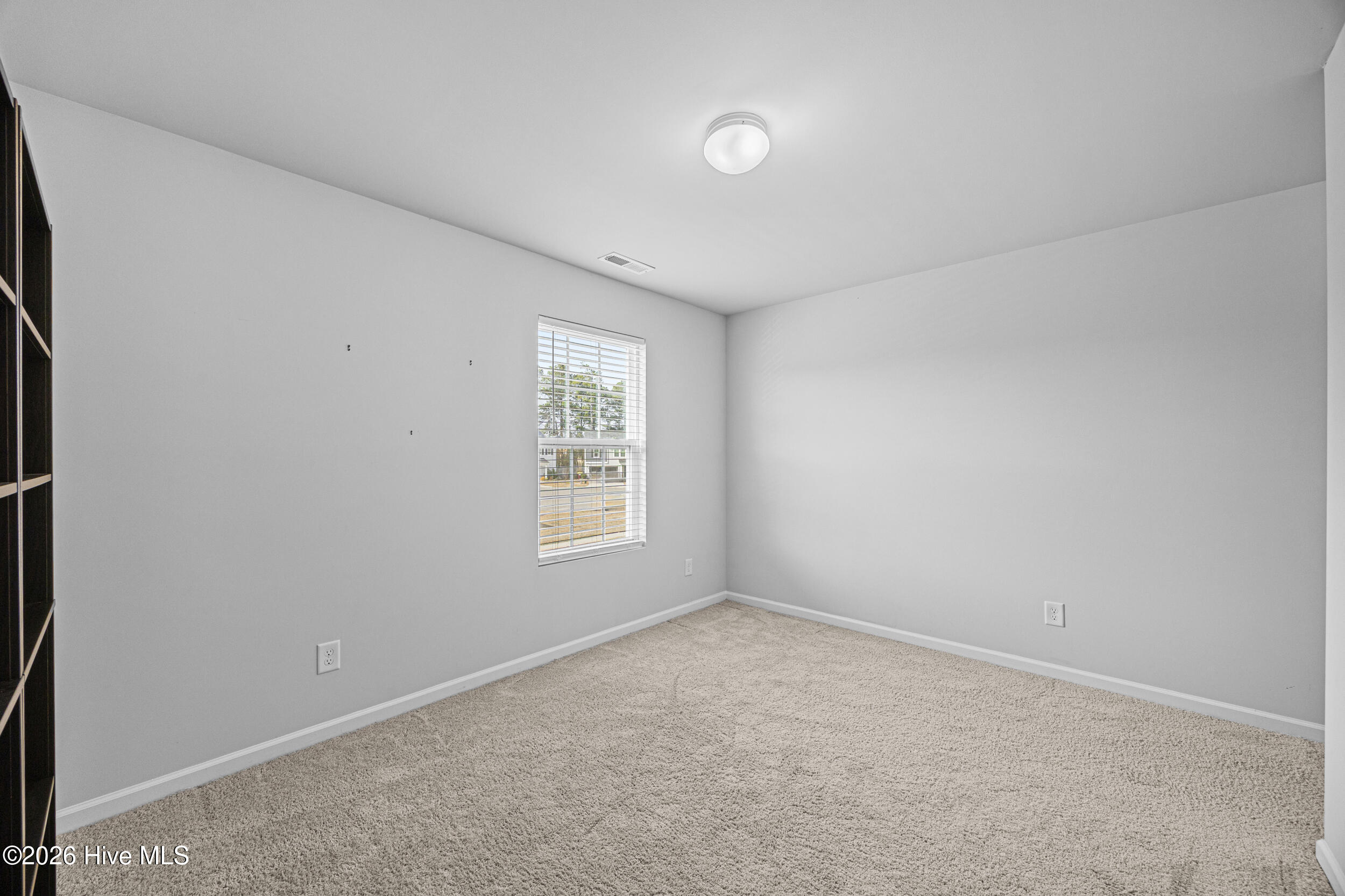 100557017 | Photo 27