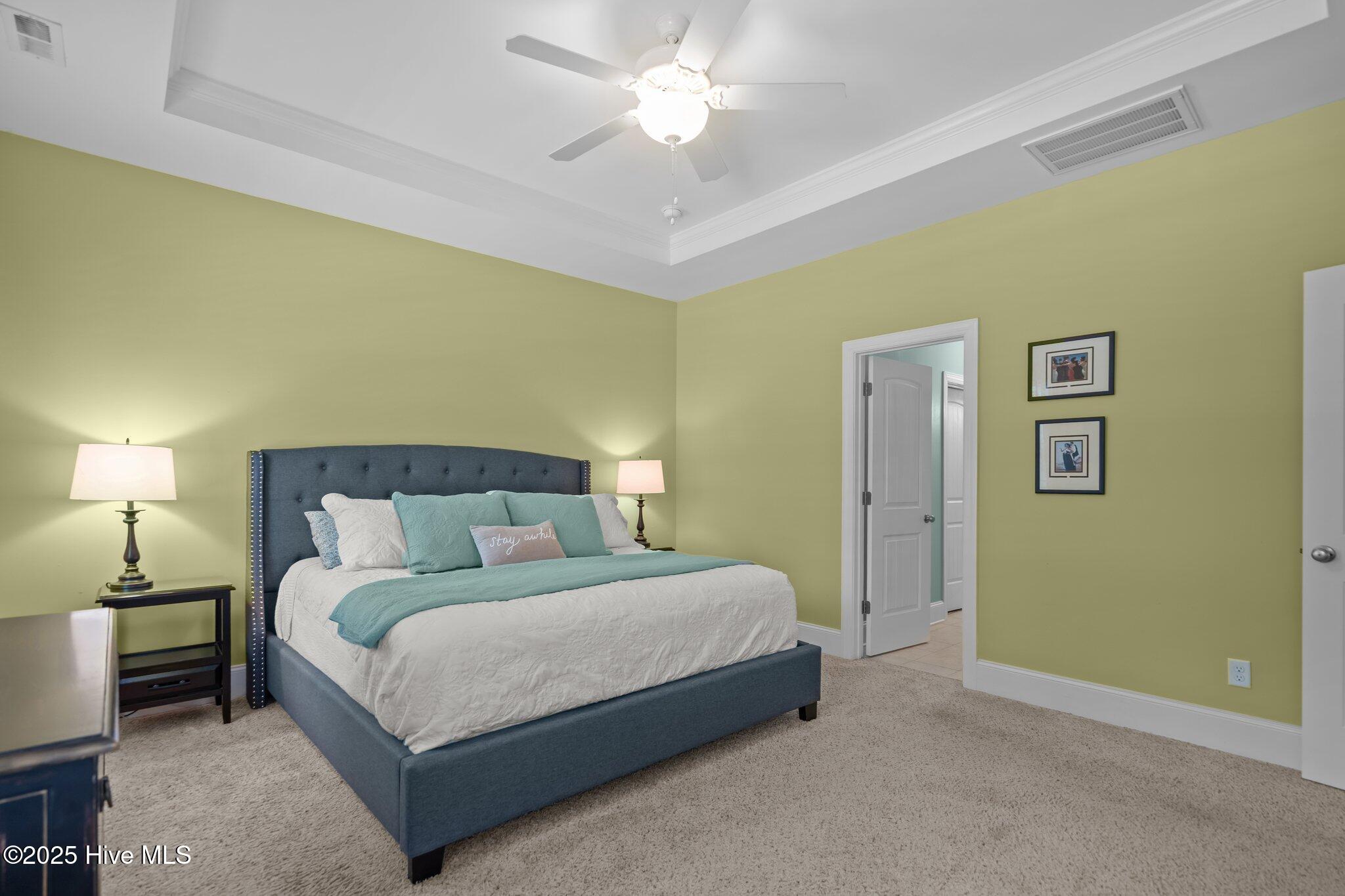 100518036 | Photo 19