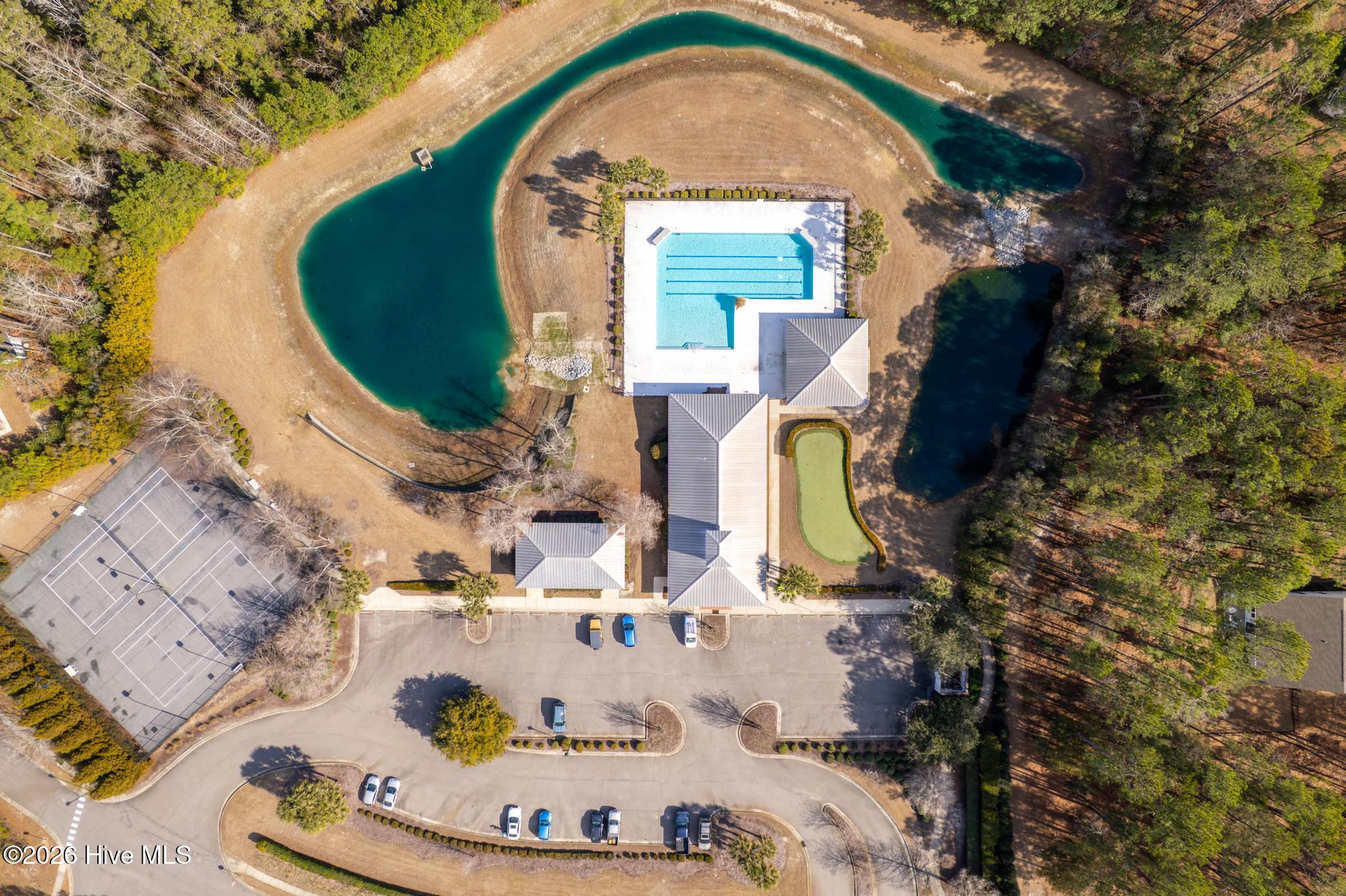 100553643 | Photo 36