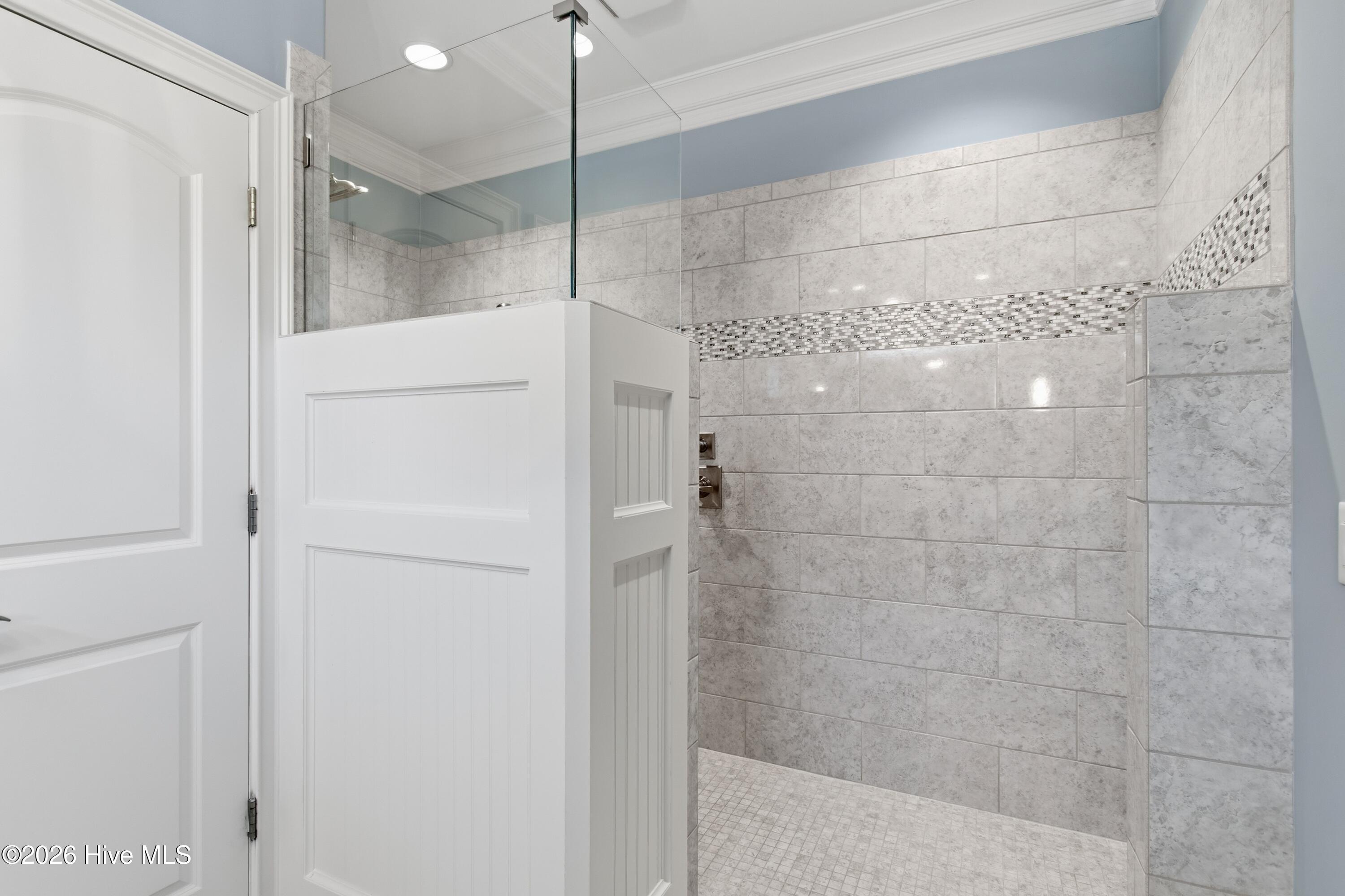 100555606 | Photo 35